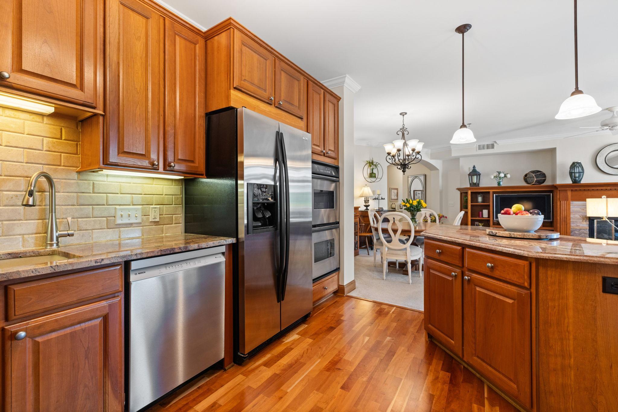 View of Residential at 408 Parkers Lake Road #206, Wayzata MN 55391, Wayzata (21 of 82) - Mike Wilen | Minnesota Team Real Estate