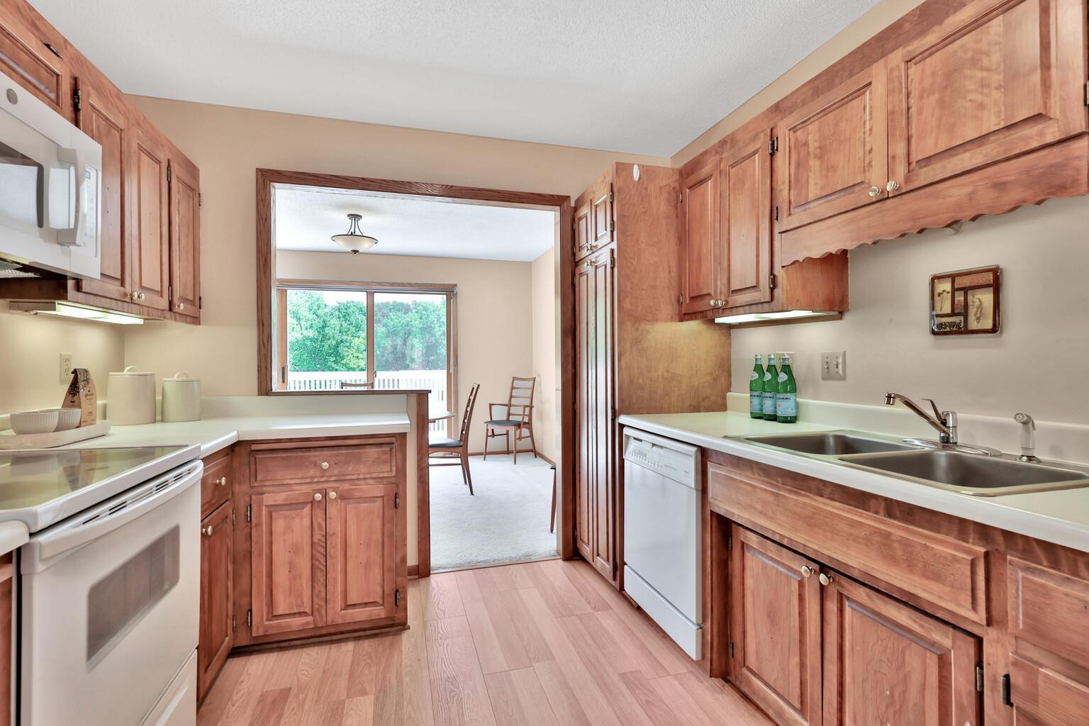 View of Residential at 8286 Kingslee Road, Bloomington MN 55438, Bloomington (5 of 35) - Mike Wilen | Minnesota Team Real Estate