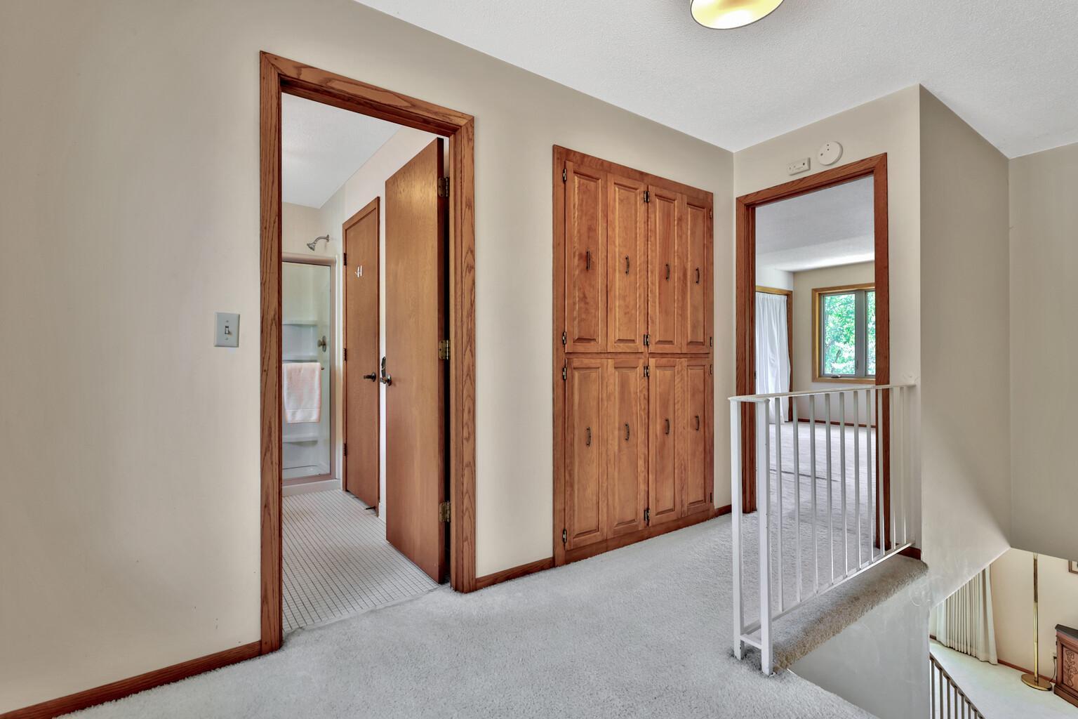 View of Residential at 8286 Kingslee Road, Bloomington MN 55438, Bloomington (22 of 35) - Mike Wilen | Minnesota Team Real Estate