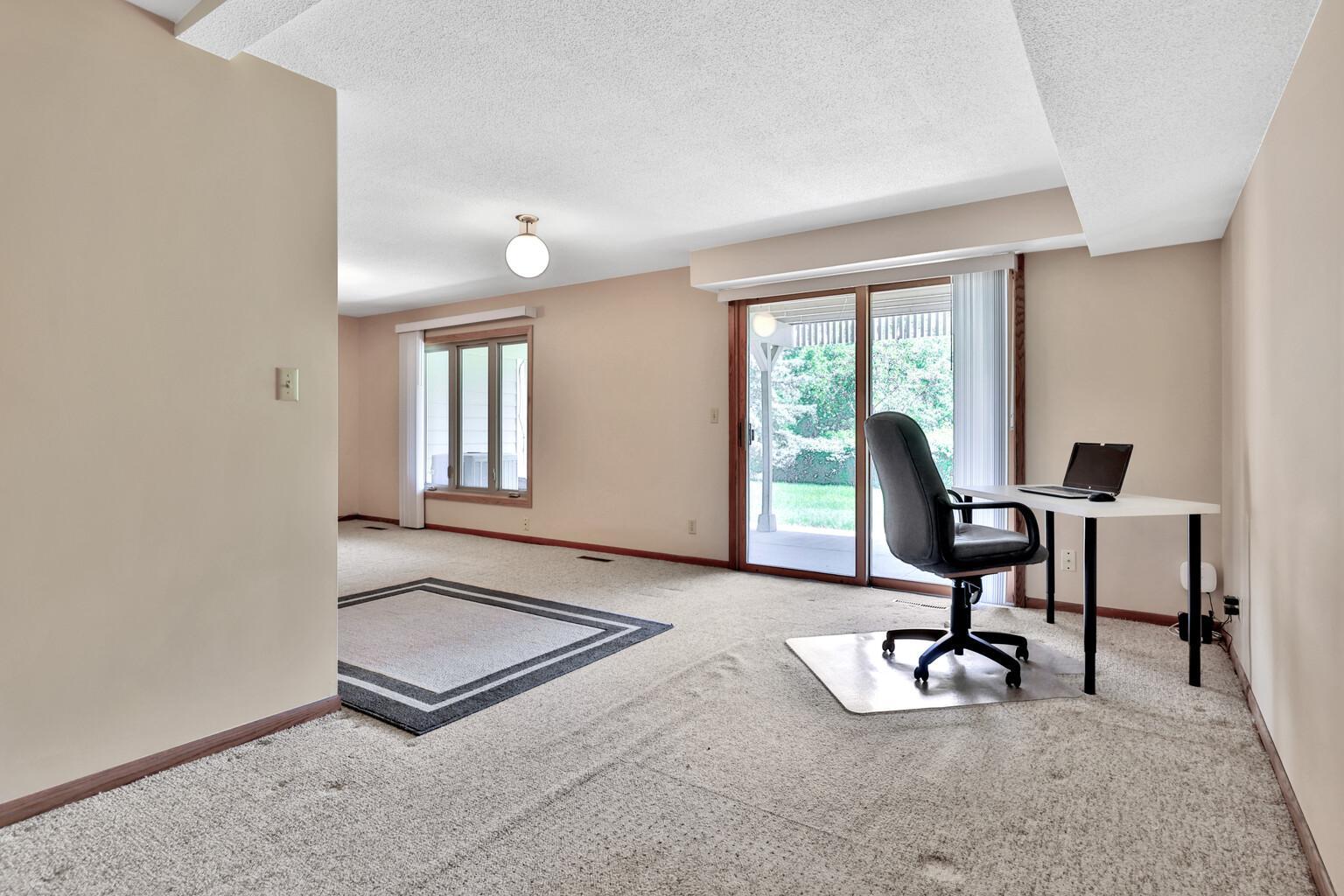 View of Residential at 8286 Kingslee Road, Bloomington MN 55438, Bloomington (28 of 35) - Mike Wilen | Minnesota Team Real Estate