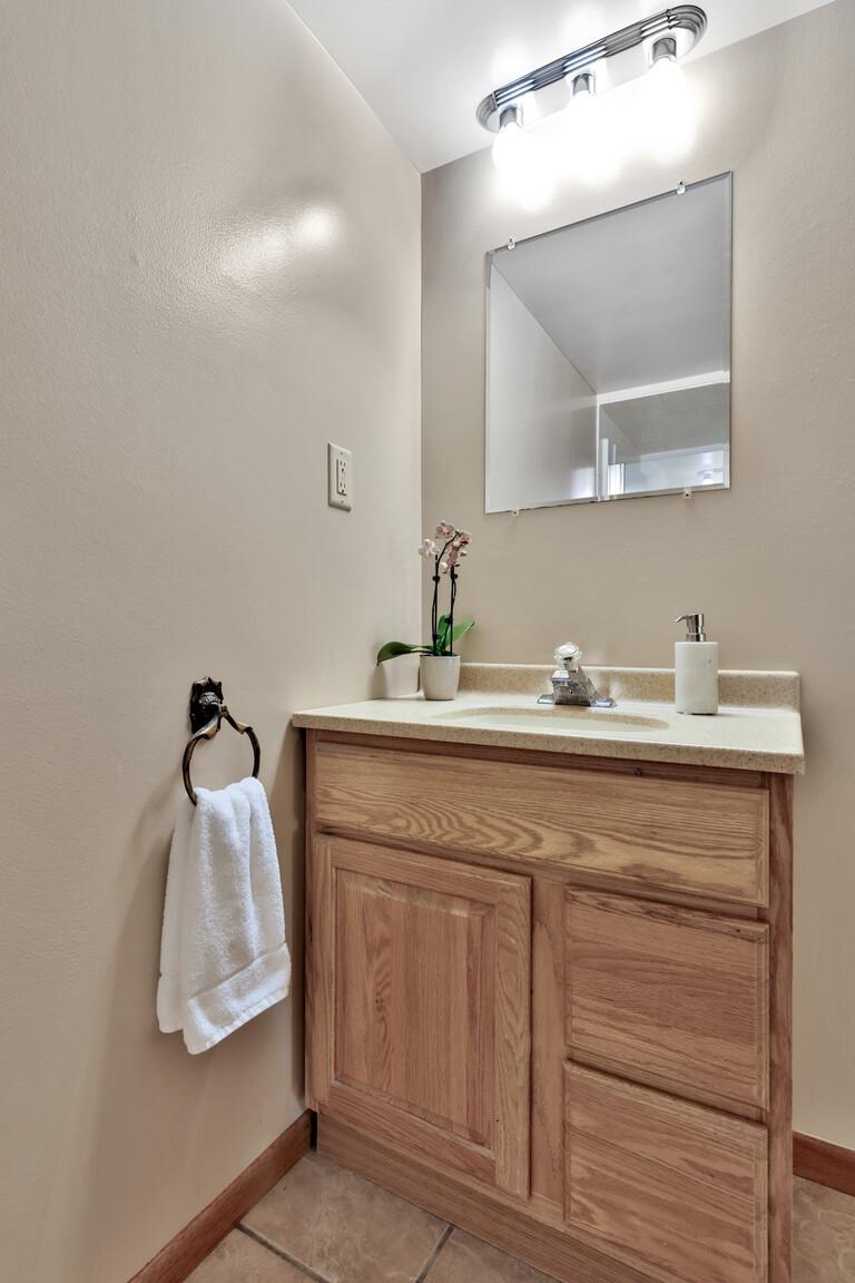 View of Residential at 8286 Kingslee Road, Bloomington MN 55438, Bloomington (31 of 35) - Mike Wilen | Minnesota Team Real Estate