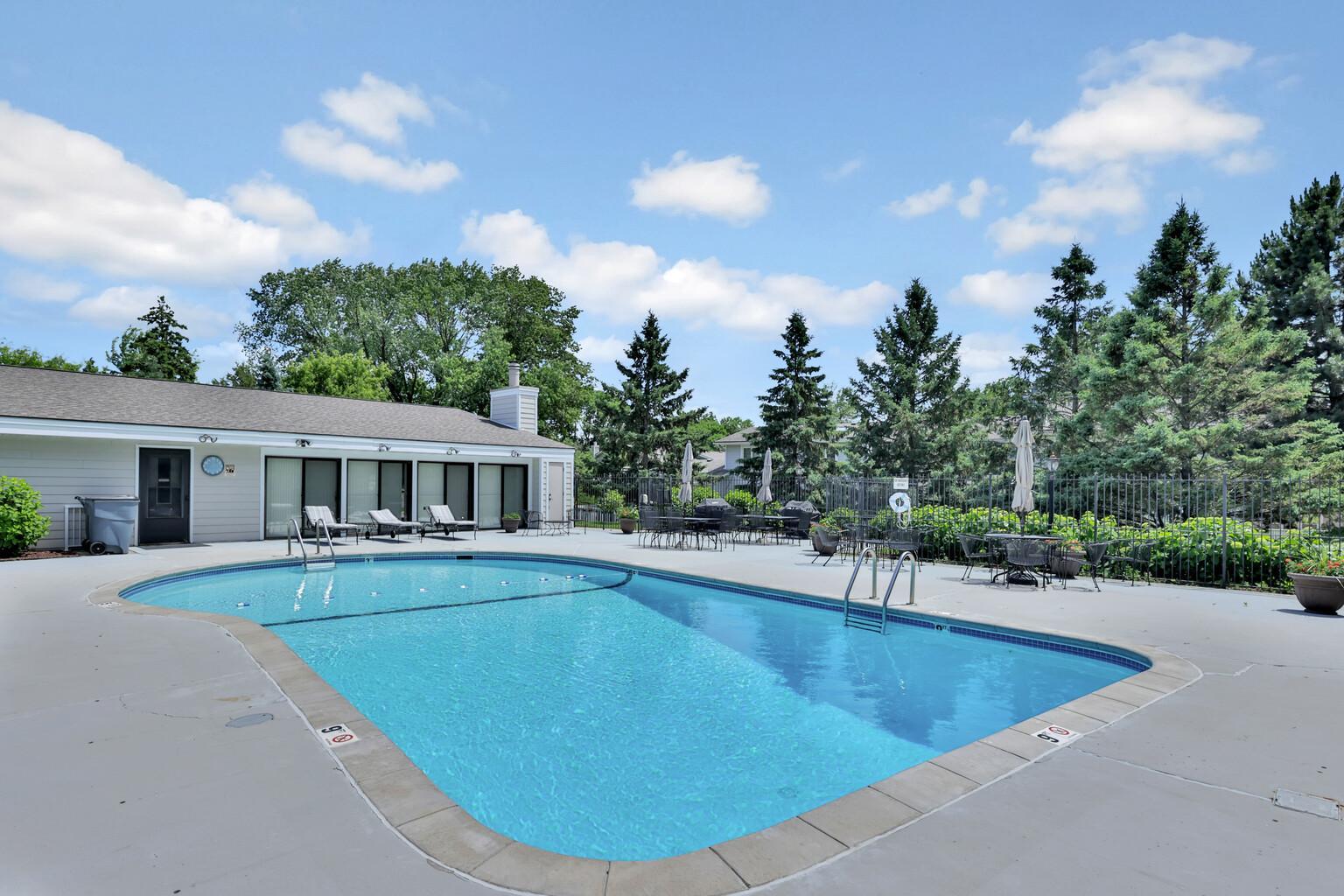 View of Residential at 8286 Kingslee Road, Bloomington MN 55438, Bloomington (34 of 35) - Mike Wilen | Minnesota Team Real Estate