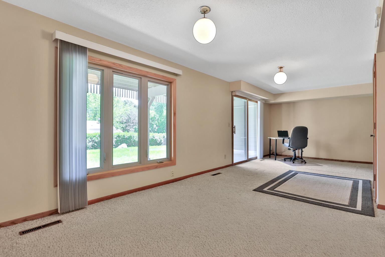 View of Residential at 8286 Kingslee Road, Bloomington MN 55438, Bloomington (25 of 35) - Mike Wilen | Minnesota Team Real Estate