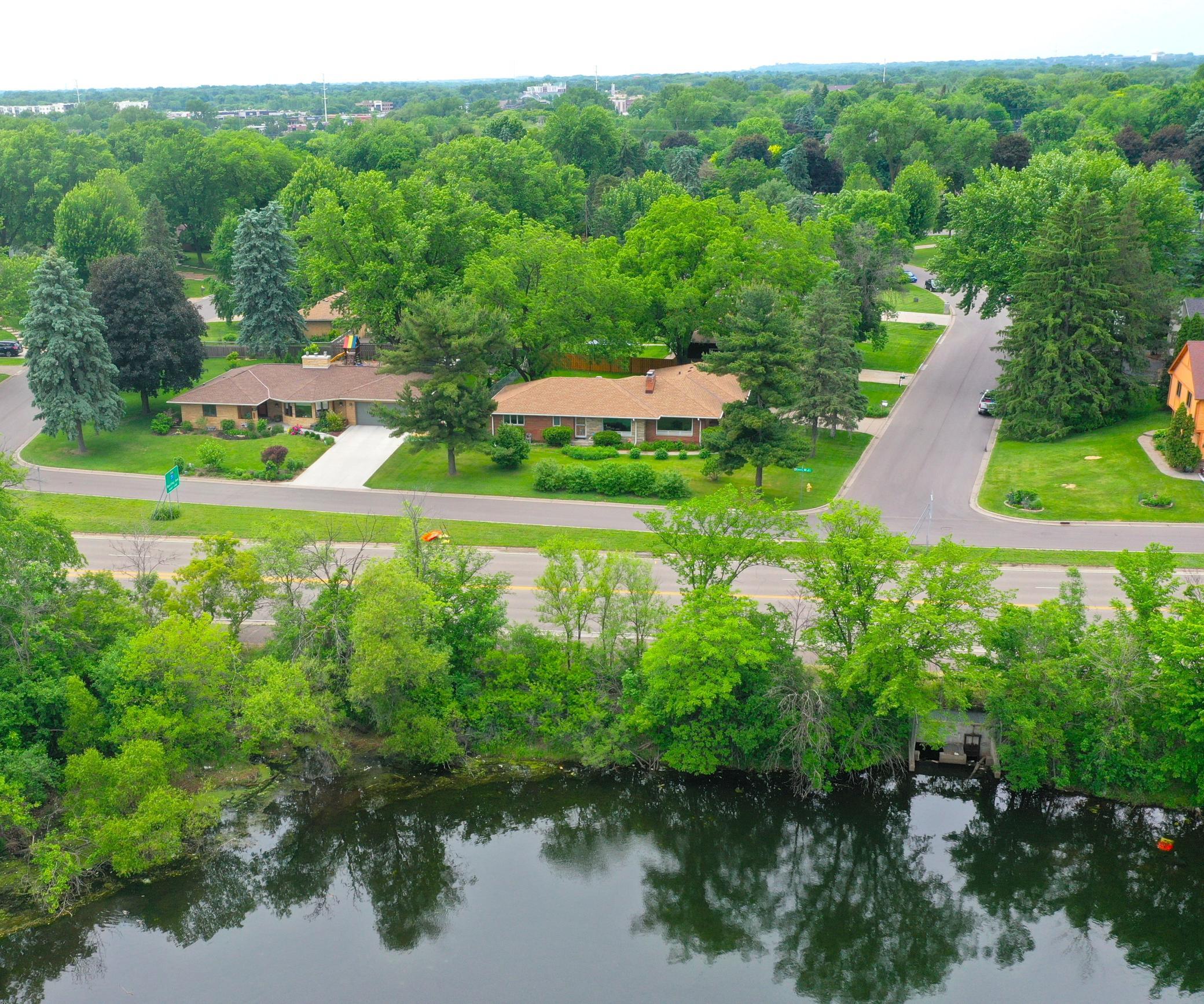 View of Residential at 1495 County Road B2 W, Roseville MN 55113, Roseville (31 of 38) - Mike Wilen | Minnesota Team Real Estate
