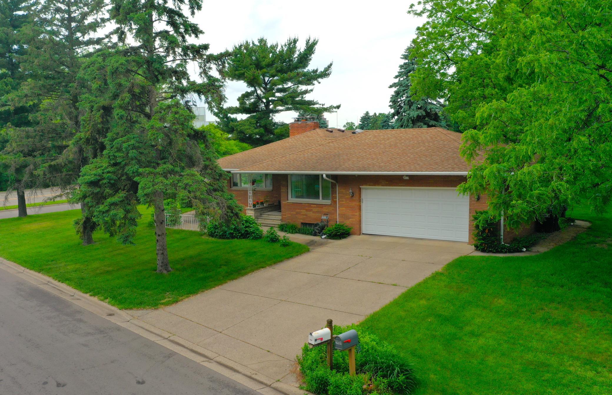 View of Residential at 1495 County Road B2 W, Roseville MN 55113, Roseville (32 of 38) - Mike Wilen | Minnesota Team Real Estate