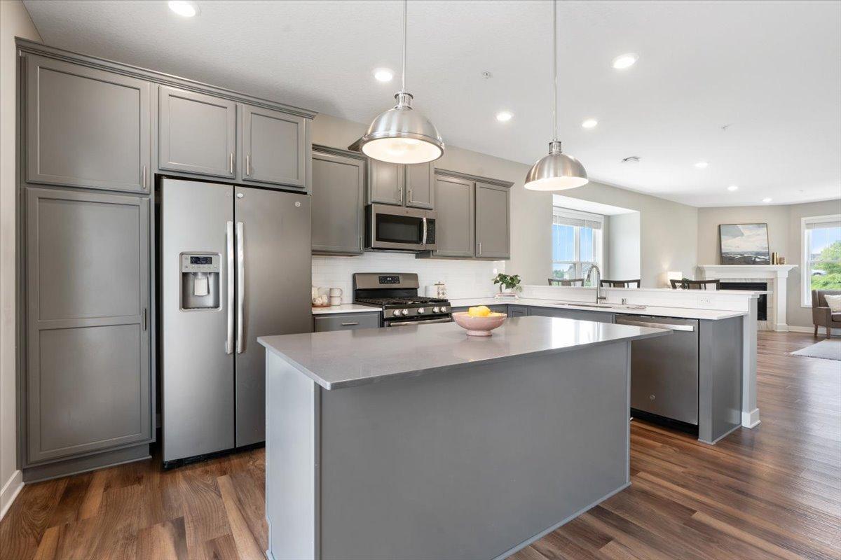 View of Residential at 5098 93rd Lane, Brooklyn Park MN 55443, Brooklyn Park (11 of 53) - Mike Wilen | Minnesota Team Real Estate