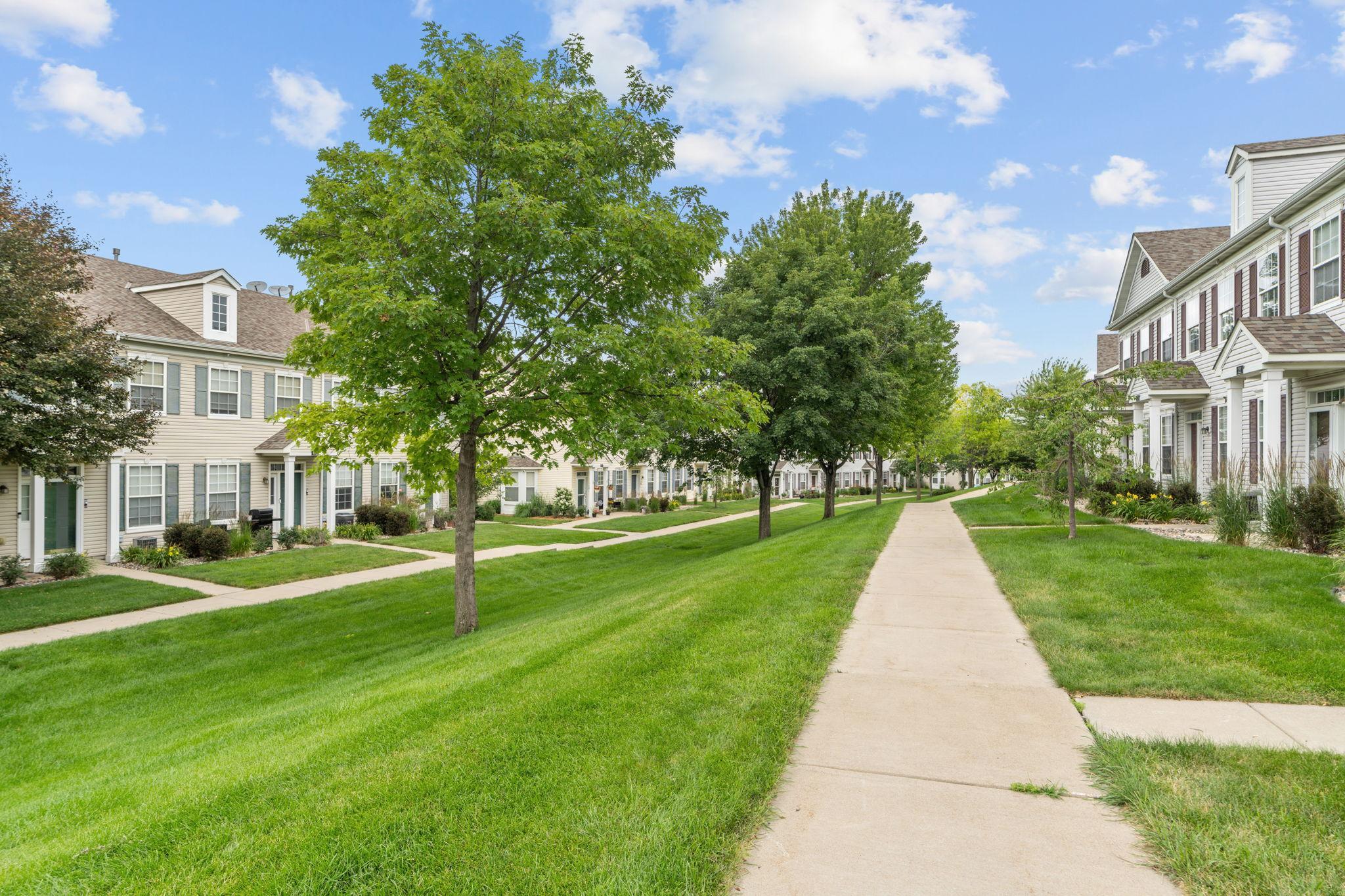 View of Residential at 713 Cobblestone Way, Shakopee MN 55379, Shakopee (6 of 25) - Mike Wilen | Minnesota Team Real Estate
