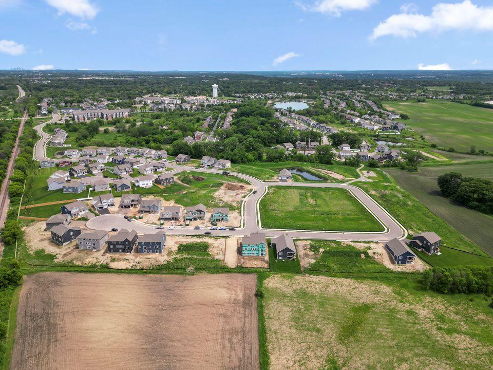 View of Residential at 1712 Oak Creek Drive, Chaska MN 55318, Chaska (29 of 37) - Mike Wilen | Minnesota Team Real Estate