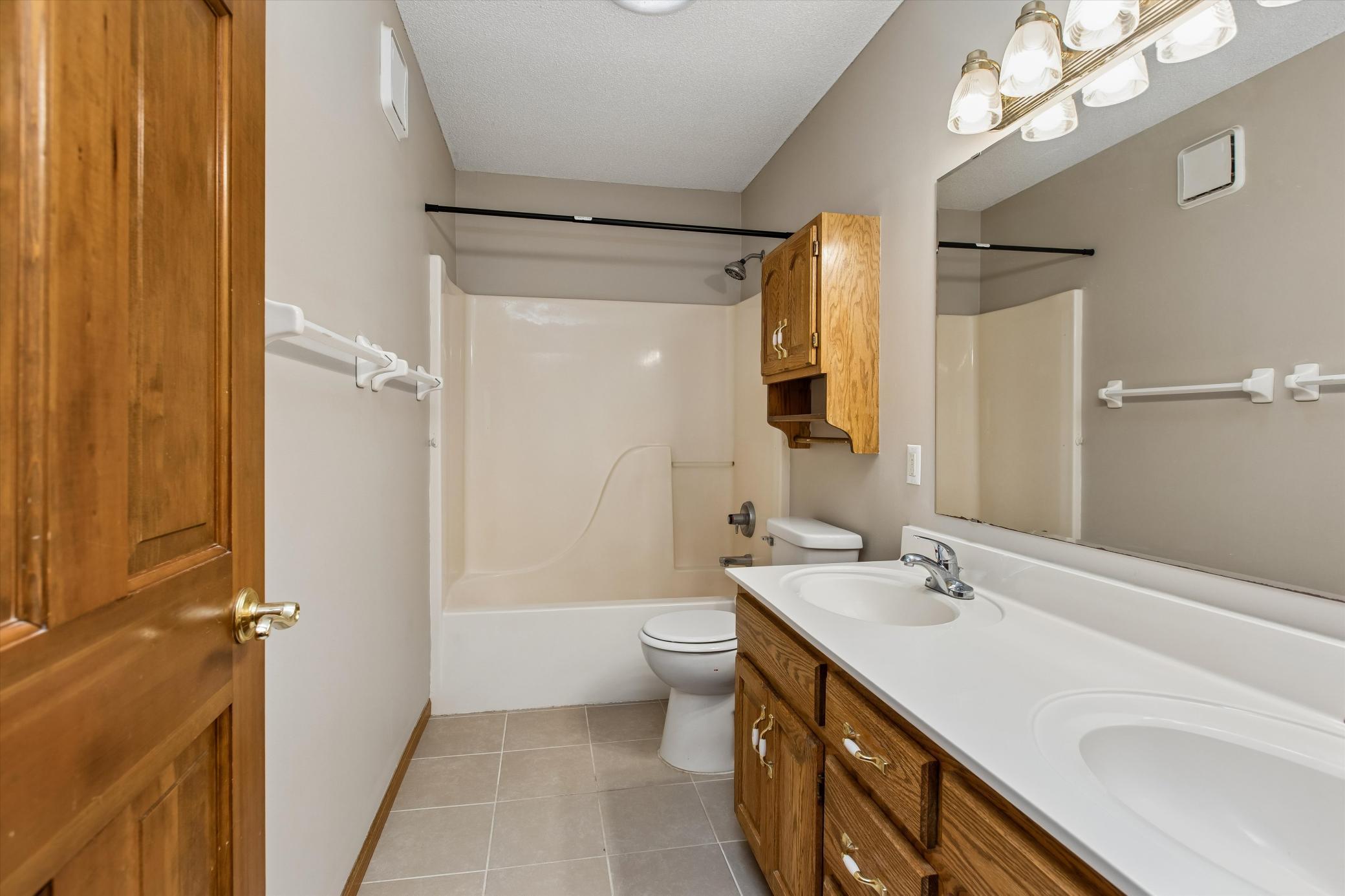 View of Residential at 17123 Jonathan Court, Lakeville MN 55044, Lakeville (32 of 40) - Mike Wilen | Minnesota Team Real Estate