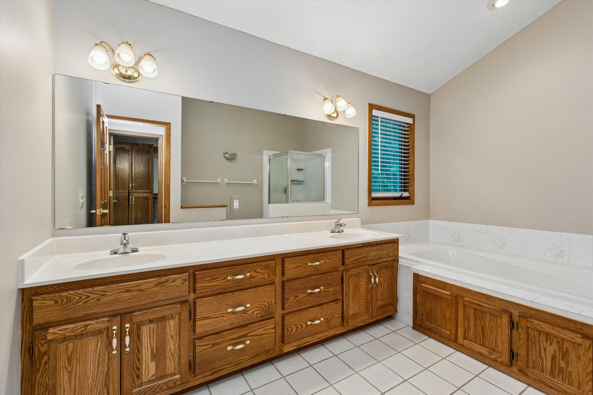 View of Residential at 17123 Jonathan Court, Lakeville MN 55044, Lakeville (27 of 40) - Mike Wilen | Minnesota Team Real Estate