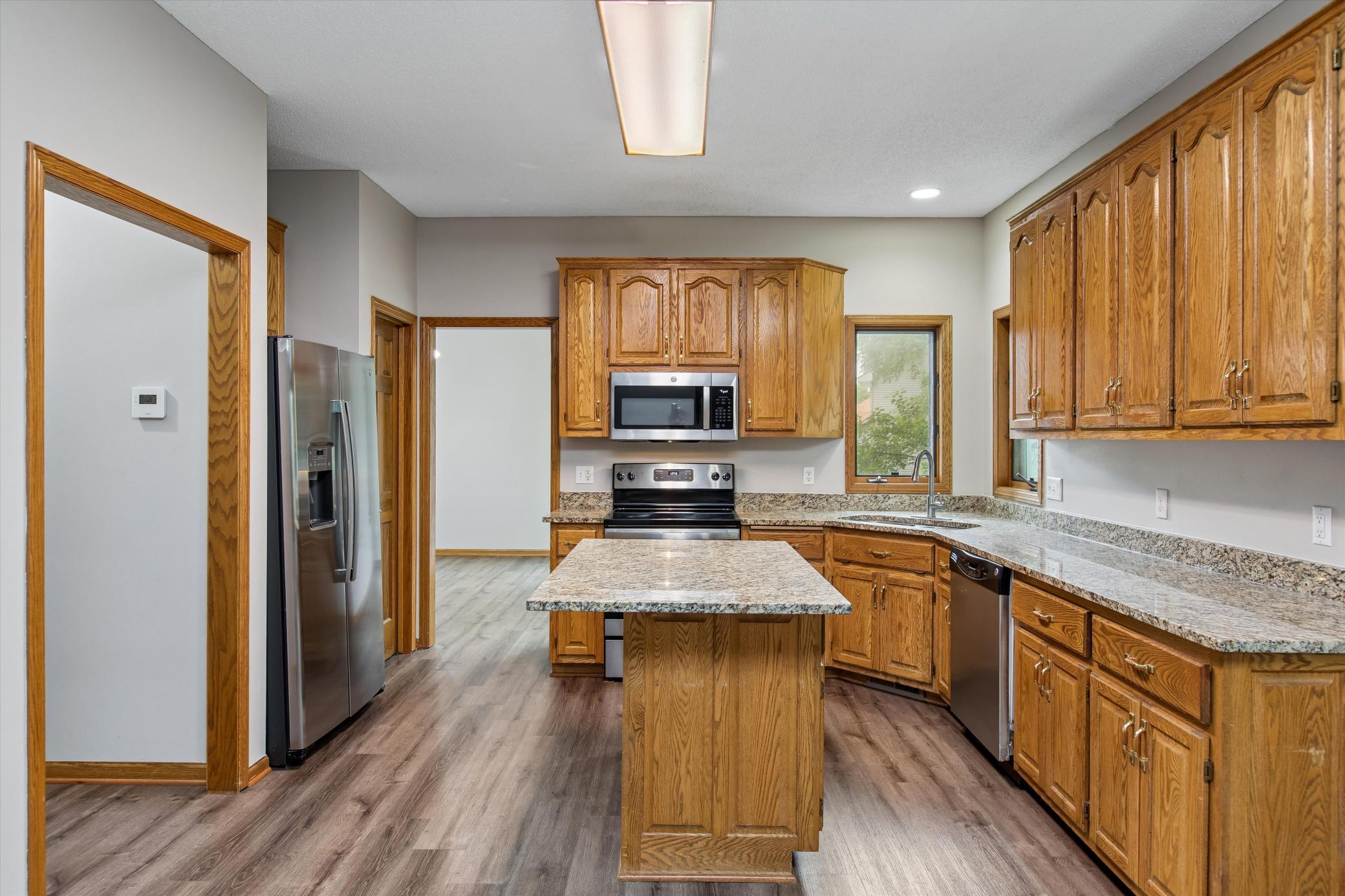 View of Residential at 17123 Jonathan Court, Lakeville MN 55044, Lakeville (14 of 40) - Mike Wilen | Minnesota Team Real Estate