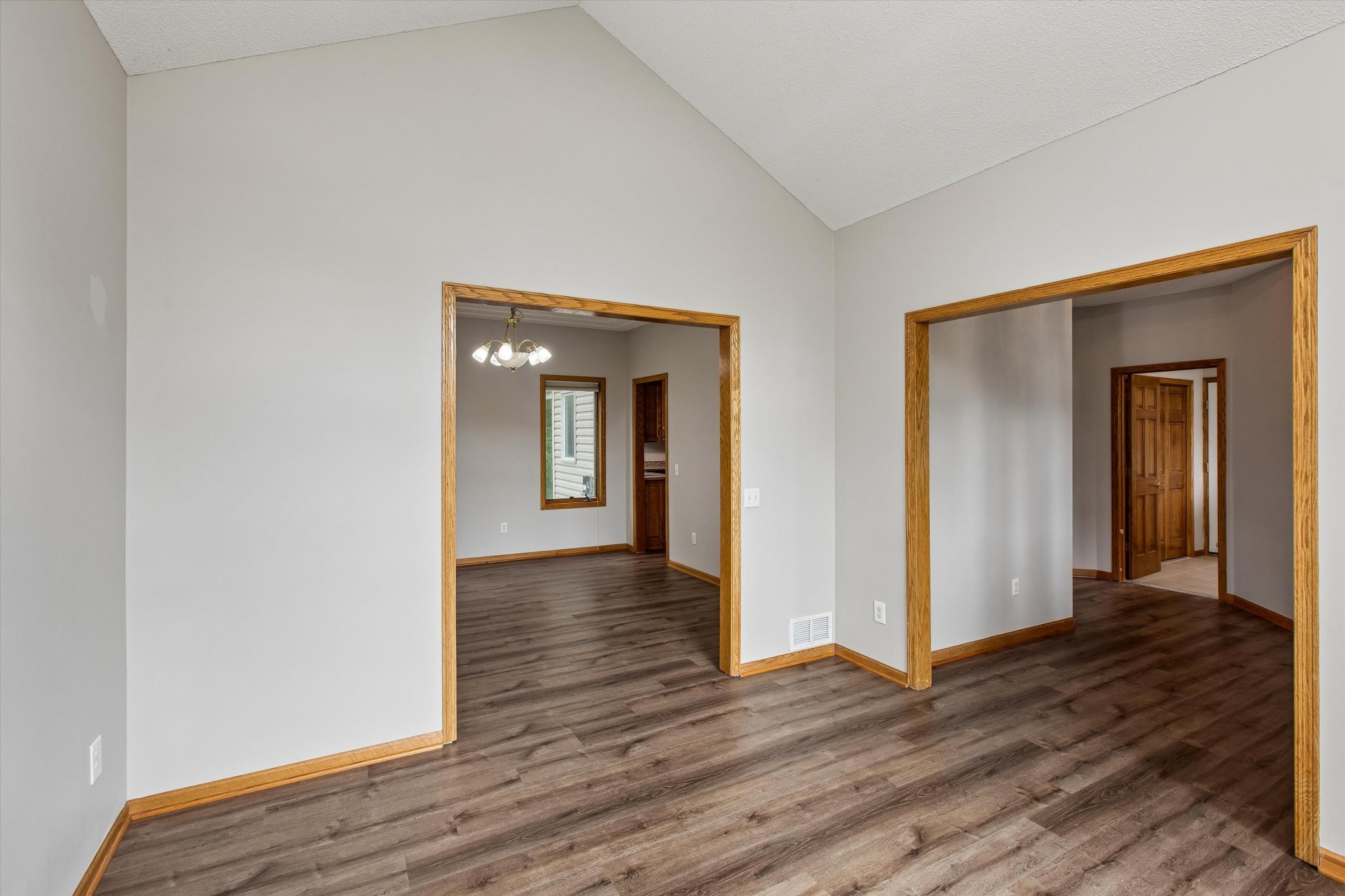 View of Residential at 17123 Jonathan Court, Lakeville MN 55044, Lakeville (9 of 40) - Mike Wilen | Minnesota Team Real Estate