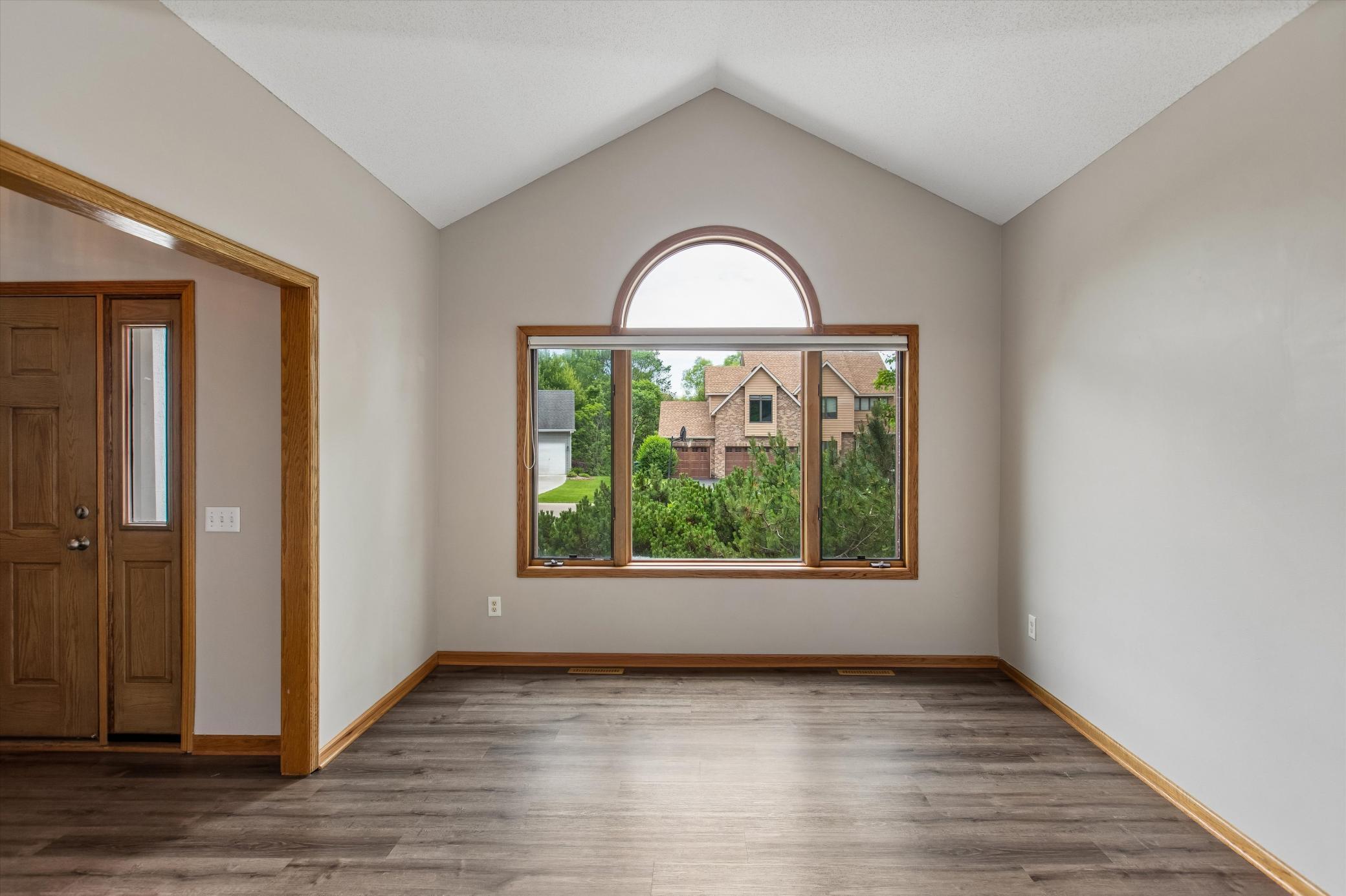 View of Residential at 17123 Jonathan Court, Lakeville MN 55044, Lakeville (8 of 40) - Mike Wilen | Minnesota Team Real Estate