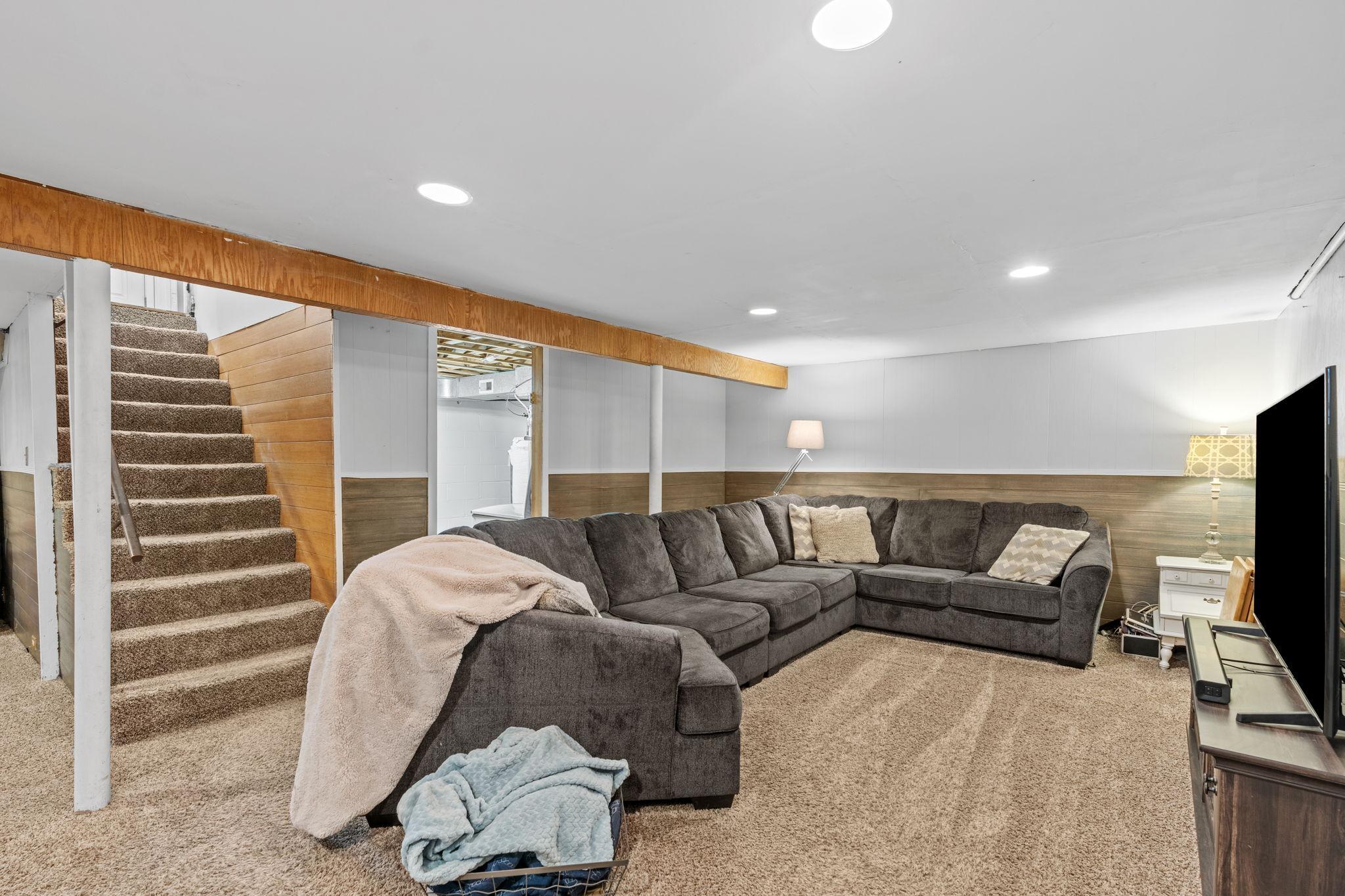 View of Residential at 8940 Columbus Avenue, Bloomington MN 55420, Bloomington (23 of 35) - Mike Wilen | Minnesota Team Real Estate
