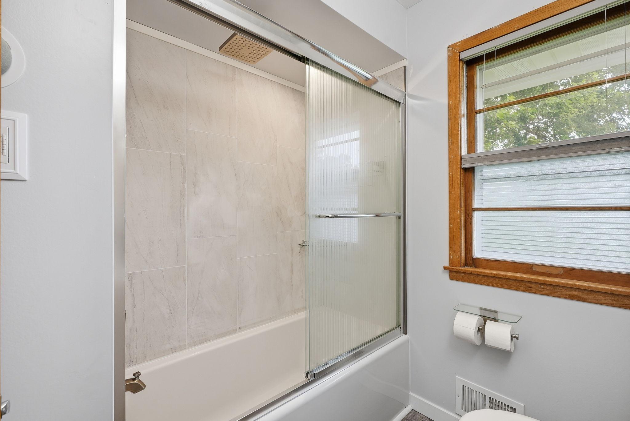 View of Residential at 5132 4th Street, Columbia Heights MN 55421, Columbia Heights (11 of 34) - Mike Wilen | Minnesota Team Real Estate