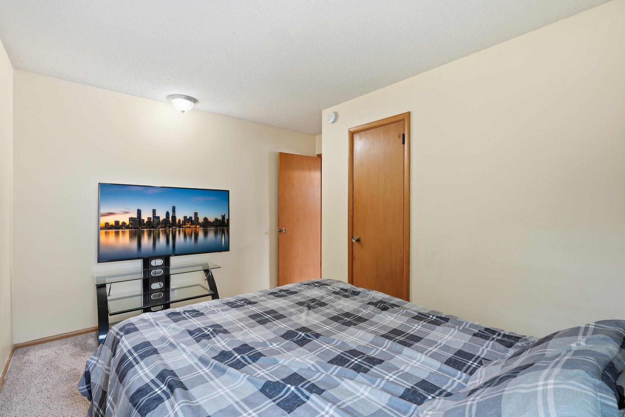 View of Residential at 5132 4th Street, Columbia Heights MN 55421, Columbia Heights (21 of 34) - Mike Wilen | Minnesota Team Real Estate