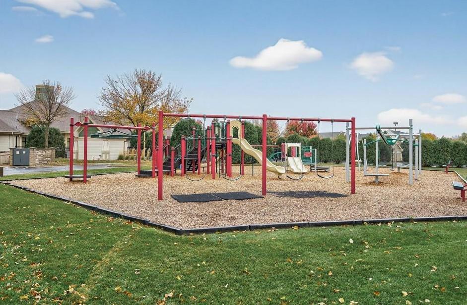 View of Residential at 11304 Aberdeen Circle #B, Blaine MN 55449, Blaine (40 of 42) - Mike Wilen | Minnesota Team Real Estate