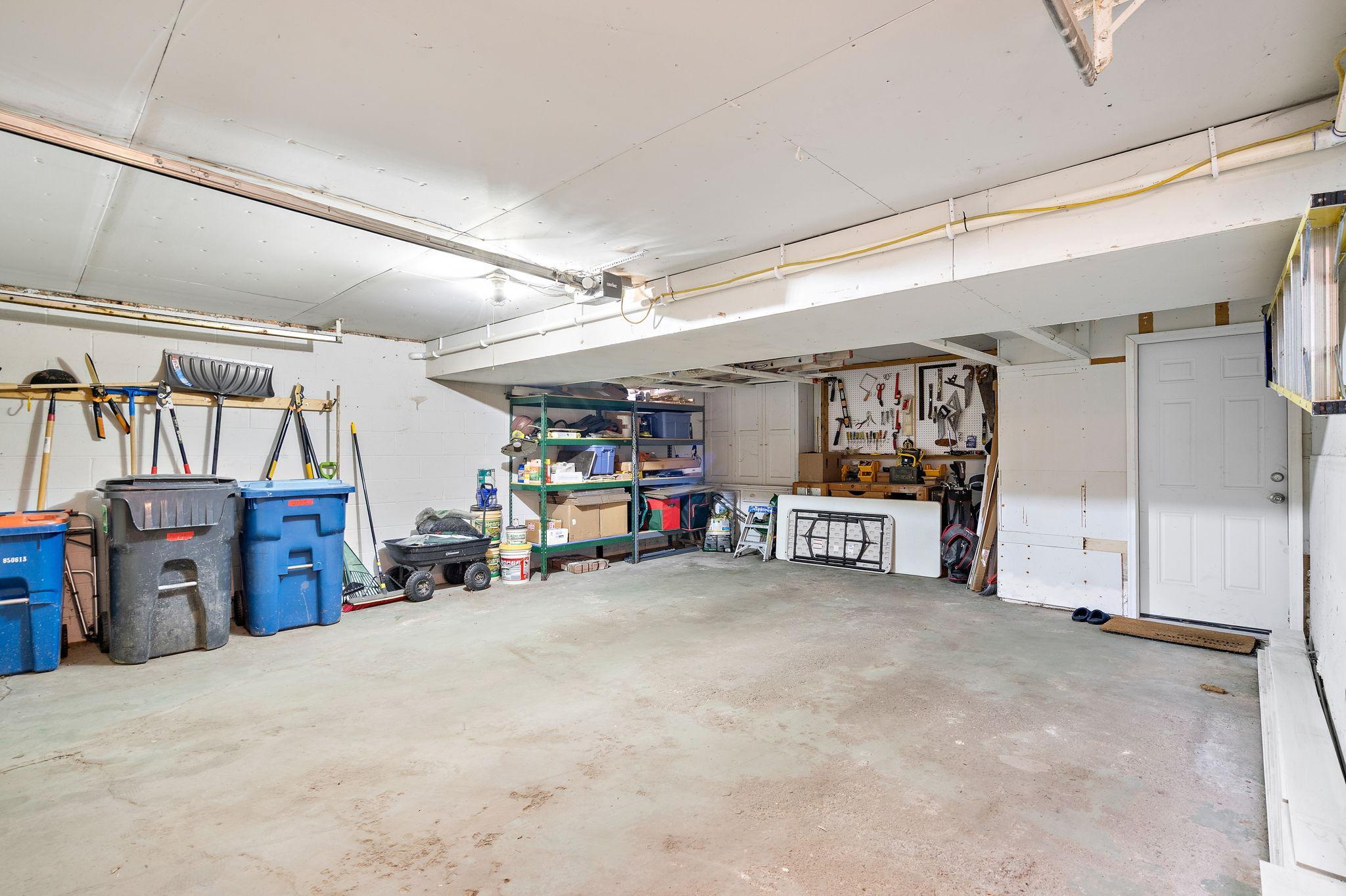 View of Residential at 2125 Orkla Drive, Golden Valley MN 55427, Golden Valley (35 of 41) - Mike Wilen | Minnesota Team Real Estate