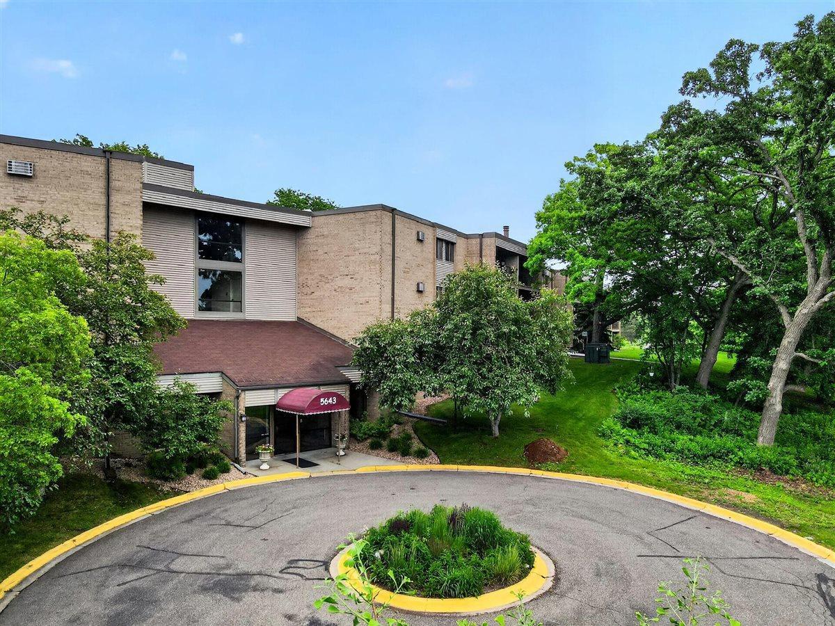 View of Residential at 5643 Green Circle Drive #108, Minnetonka MN 55343, Minnetonka (6 of 41) - Mike Wilen | Minnesota Team Real Estate