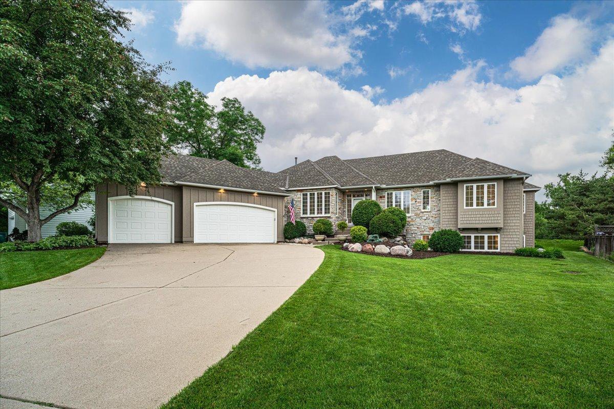 View of Residential at 7806 Bush Lake Drive, Bloomington MN 55438, Bloomington - Mike Wilen | Minnesota Team Real Estate
