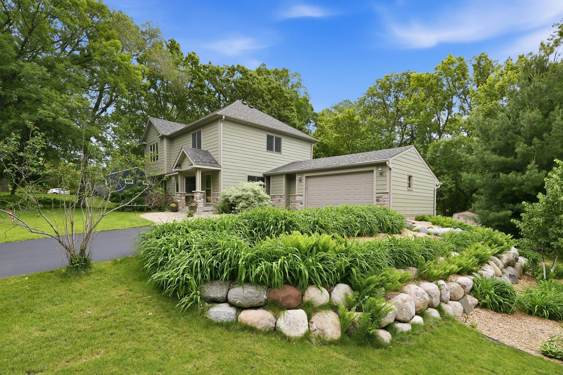 View of Residential at 14901 Williston Lane, Minnetonka MN 55345, Minnetonka (6 of 55) - Mike Wilen | Minnesota Team Real Estate