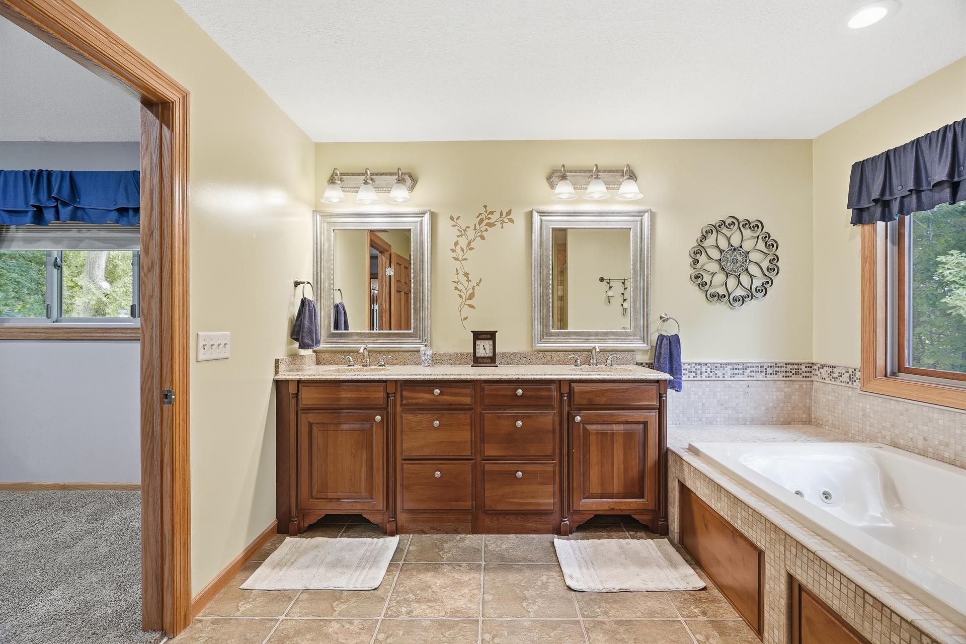 View of Residential at 14901 Williston Lane, Minnetonka MN 55345, Minnetonka (30 of 55) - Mike Wilen | Minnesota Team Real Estate
