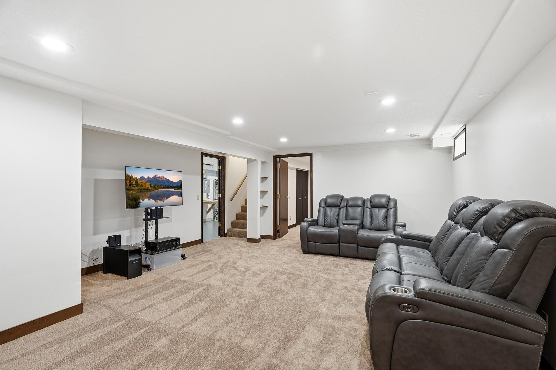 View of Residential at 14901 Williston Lane, Minnetonka MN 55345, Minnetonka (41 of 55) - Mike Wilen | Minnesota Team Real Estate