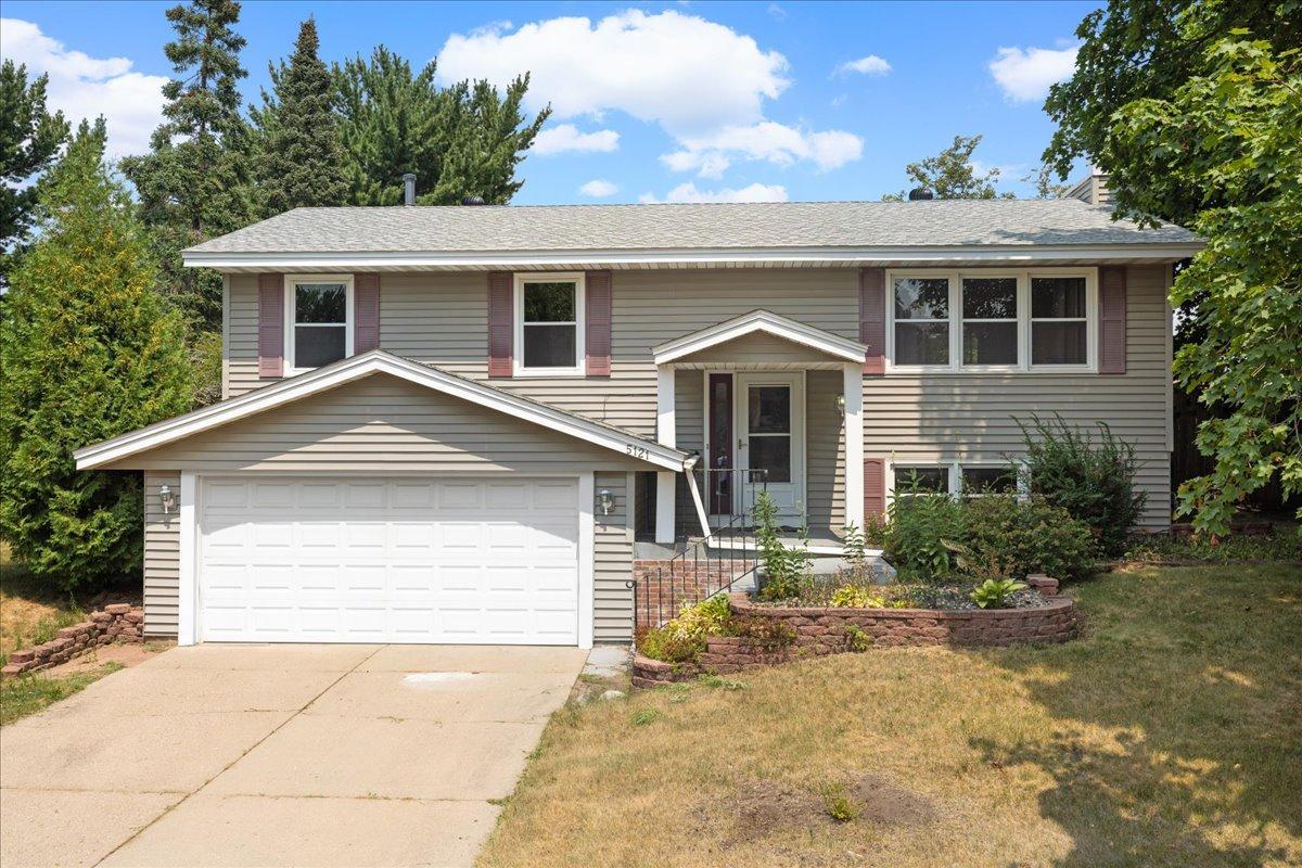 View of Residential at 5121 148th Path, Apple Valley MN 55124, Apple Valley (25 of 30) - Mike Wilen | Minnesota Team Real Estate