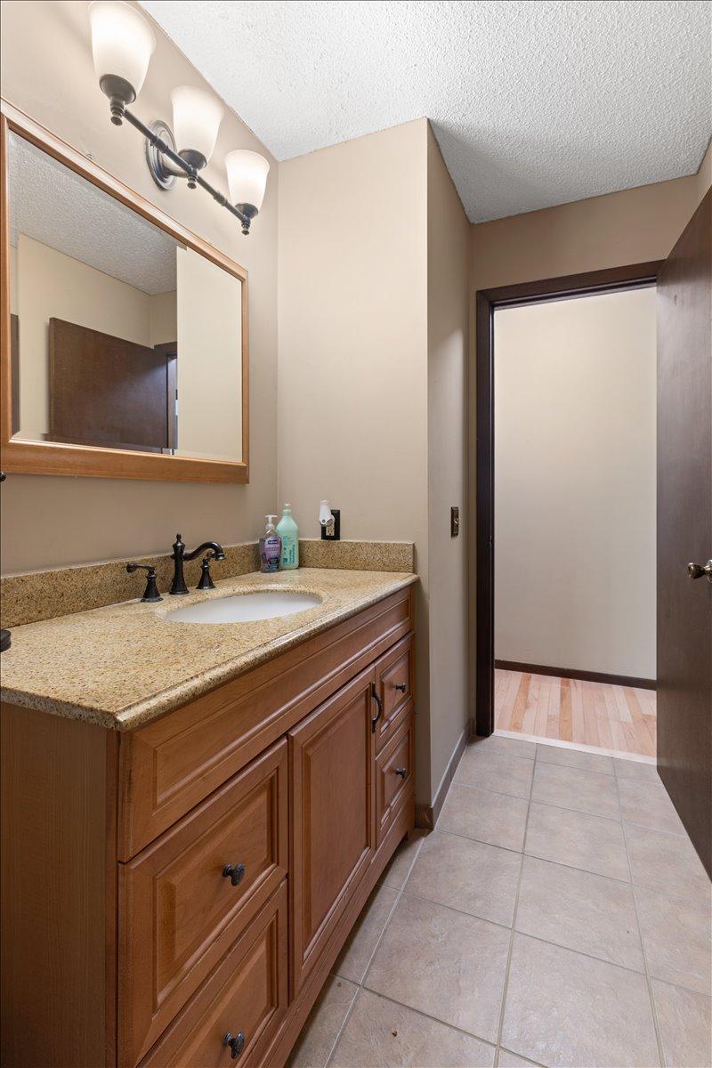 View of Residential at 5121 148th Path, Apple Valley MN 55124, Apple Valley (16 of 30) - Mike Wilen | Minnesota Team Real Estate