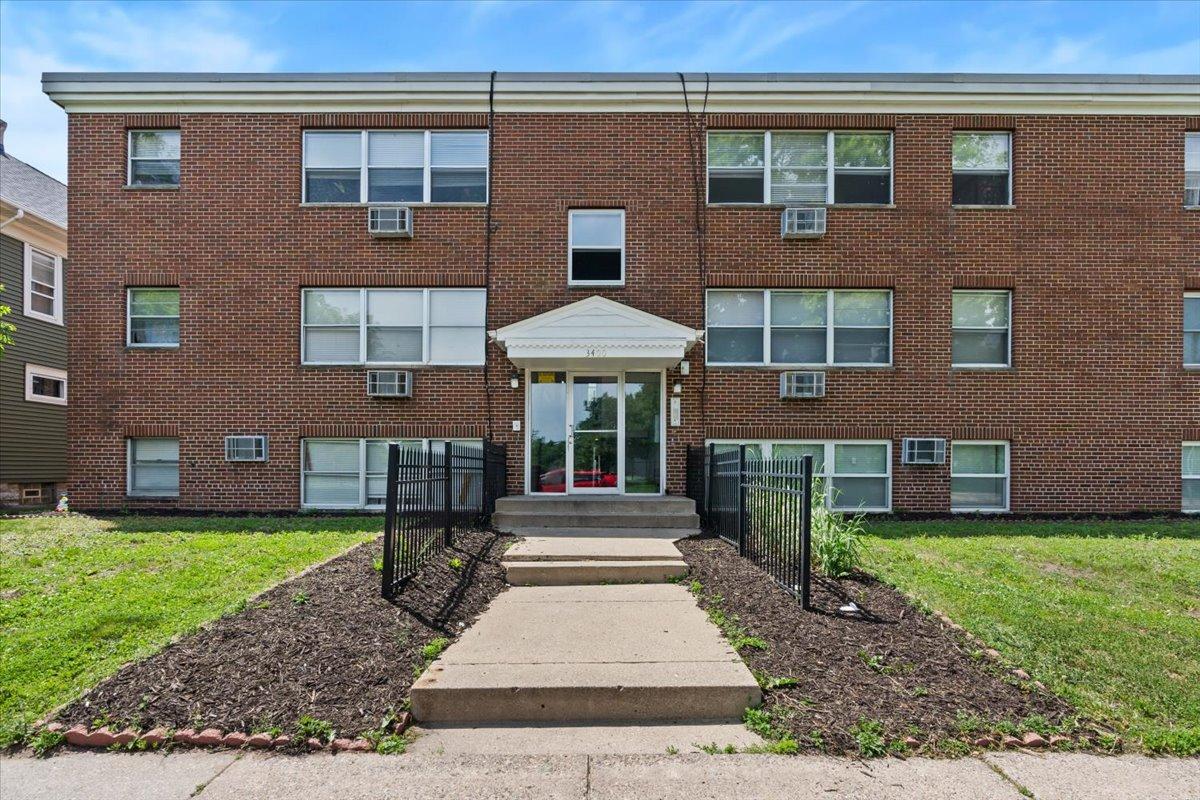 View of Commercial Sale at 3400 10th Avenue, Minneapolis MN 55407, Minneapolis (3 of 10) - Mike Wilen | Minnesota Team Real Estate
