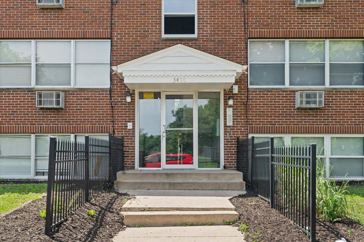 View of Commercial Sale at 3400 10th Avenue, Minneapolis MN 55407, Minneapolis (2 of 10) - Mike Wilen | Minnesota Team Real Estate