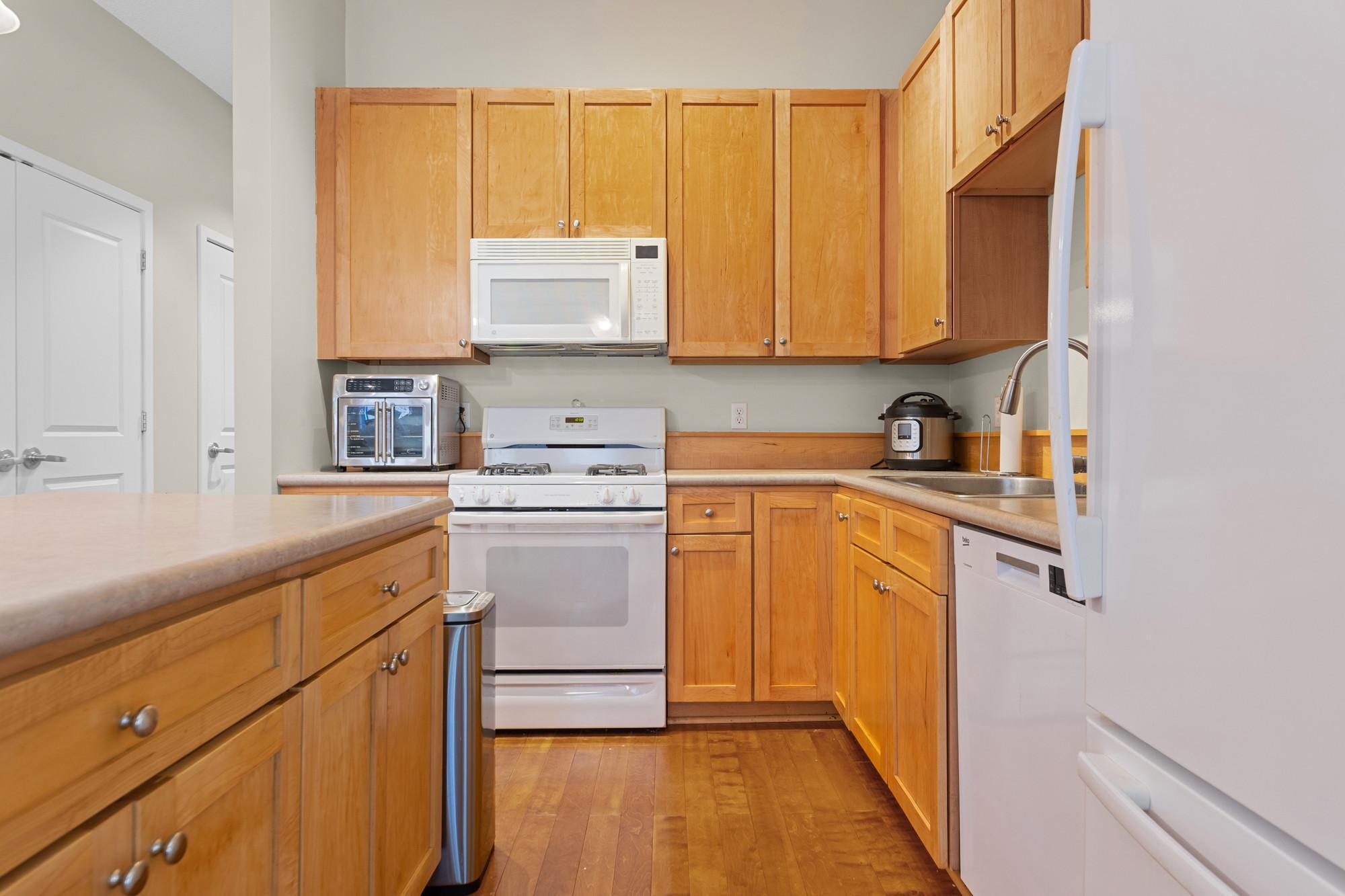 View of Residential at 209 8th Street #305, Saint Paul MN 55101, Saint Paul (7 of 27) - Mike Wilen | Minnesota Team Real Estate