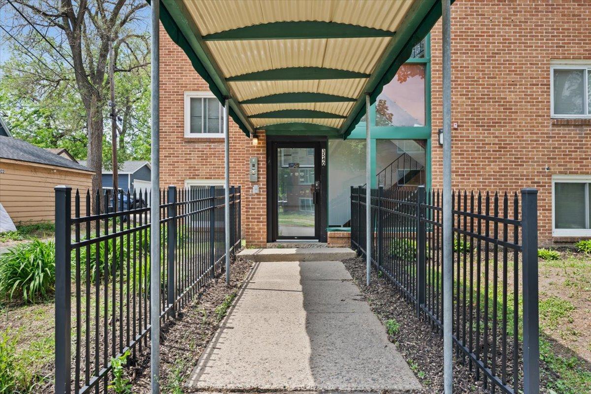 View of Commercial Sale at 3540 11th Avenue, Minneapolis MN 55407, Minneapolis (2 of 11) - Mike Wilen | Minnesota Team Real Estate