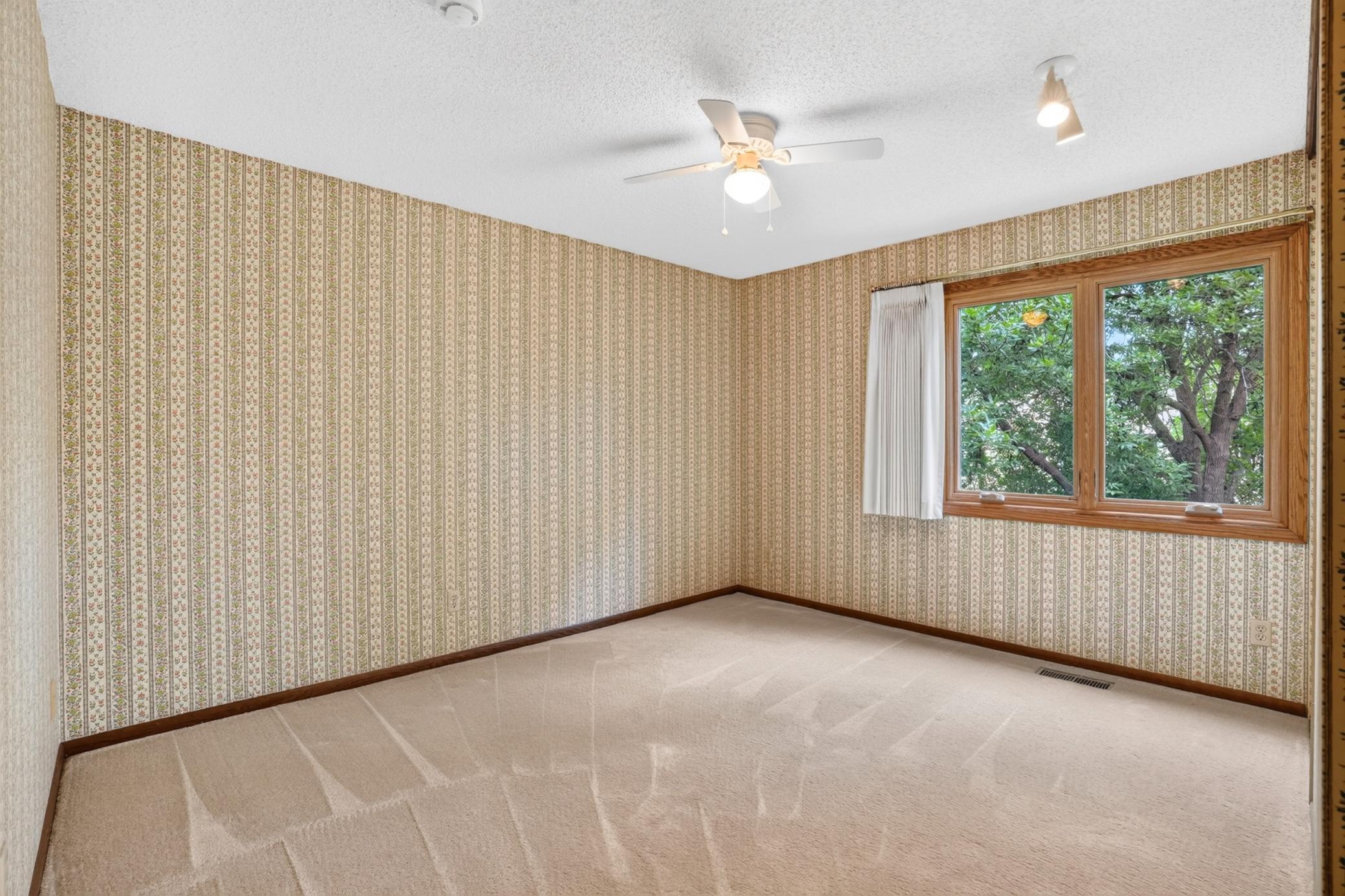 View of Residential at 7055 Robinwood Trail, Woodbury MN 55125, Woodbury (12 of 32) - Mike Wilen | Minnesota Team Real Estate
