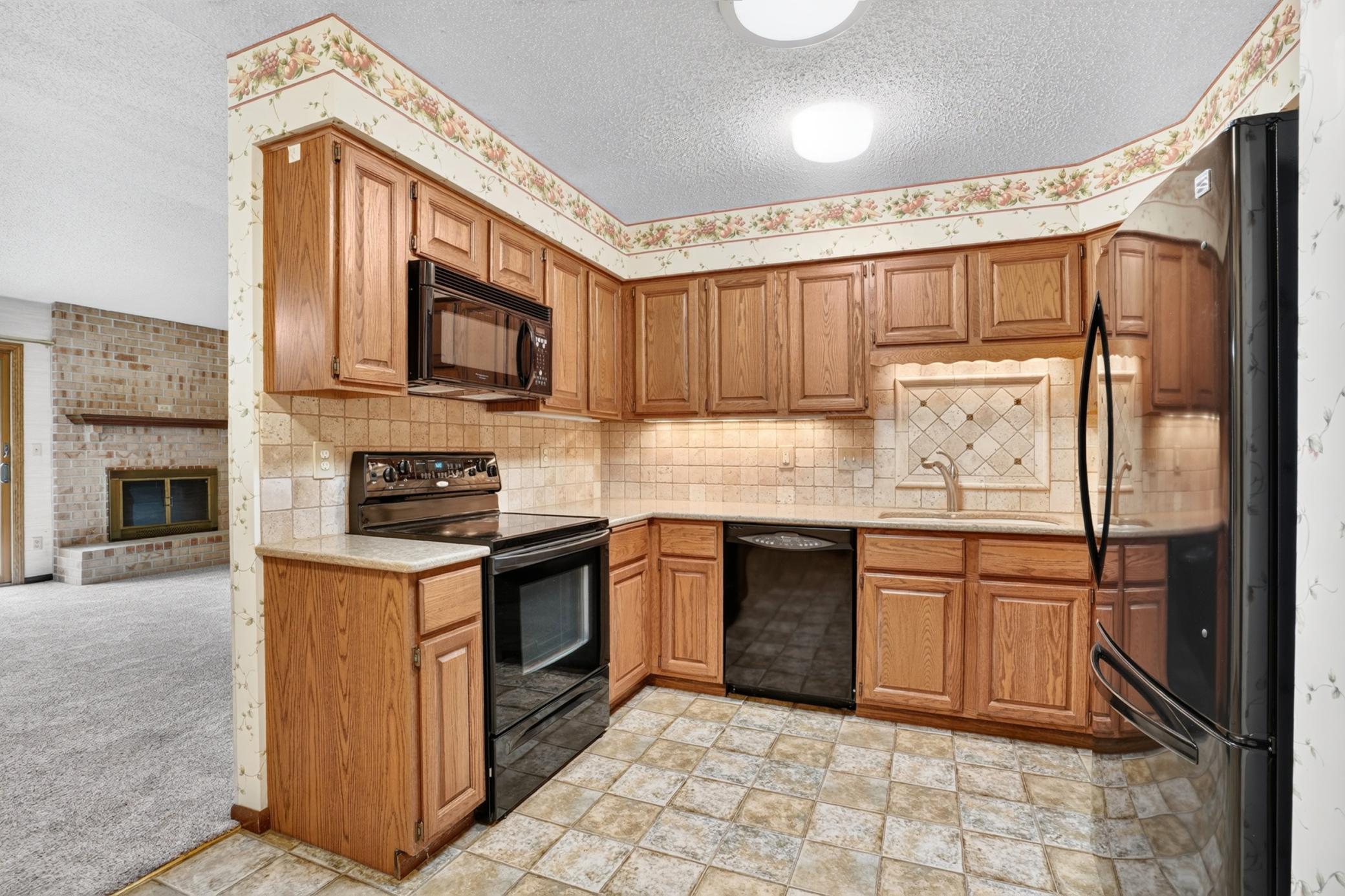 View of Residential at 7055 Robinwood Trail, Woodbury MN 55125, Woodbury (7 of 32) - Mike Wilen | Minnesota Team Real Estate