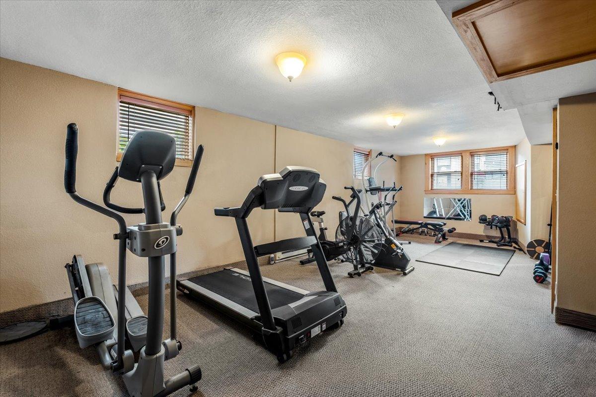 View of Residential at 2701 Harriet Avenue #202, Minneapolis MN 55408, Minneapolis (15 of 18) - Mike Wilen | Minnesota Team Real Estate