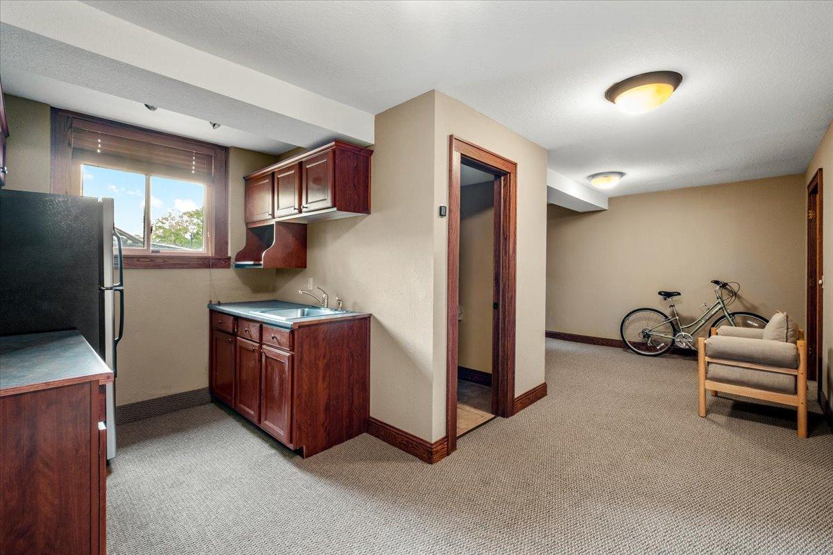 View of Residential at 2701 Harriet Avenue #202, Minneapolis MN 55408, Minneapolis (17 of 18) - Mike Wilen | Minnesota Team Real Estate