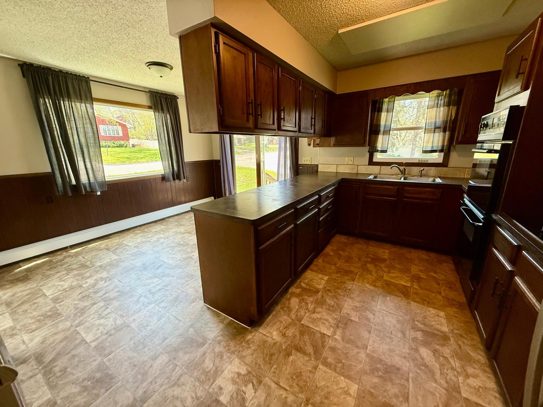 View of Residential Income at 911 2nd Avenue, Buffalo MN 55313, Buffalo (4 of 49) - Mike Wilen | Minnesota Team Real Estate