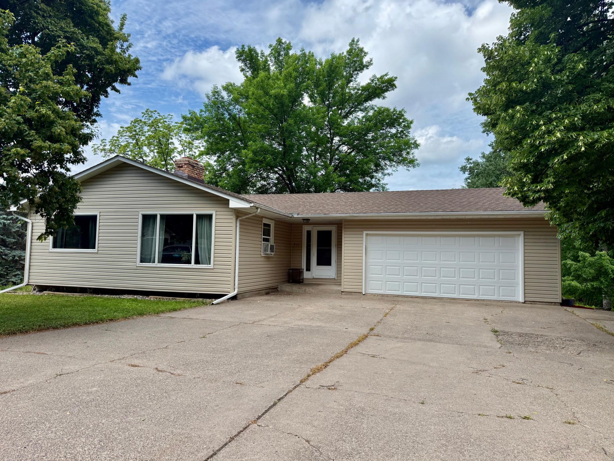 View of Residential Income at 911 2nd Avenue, Buffalo MN 55313, Buffalo - Mike Wilen | Minnesota Team Real Estate