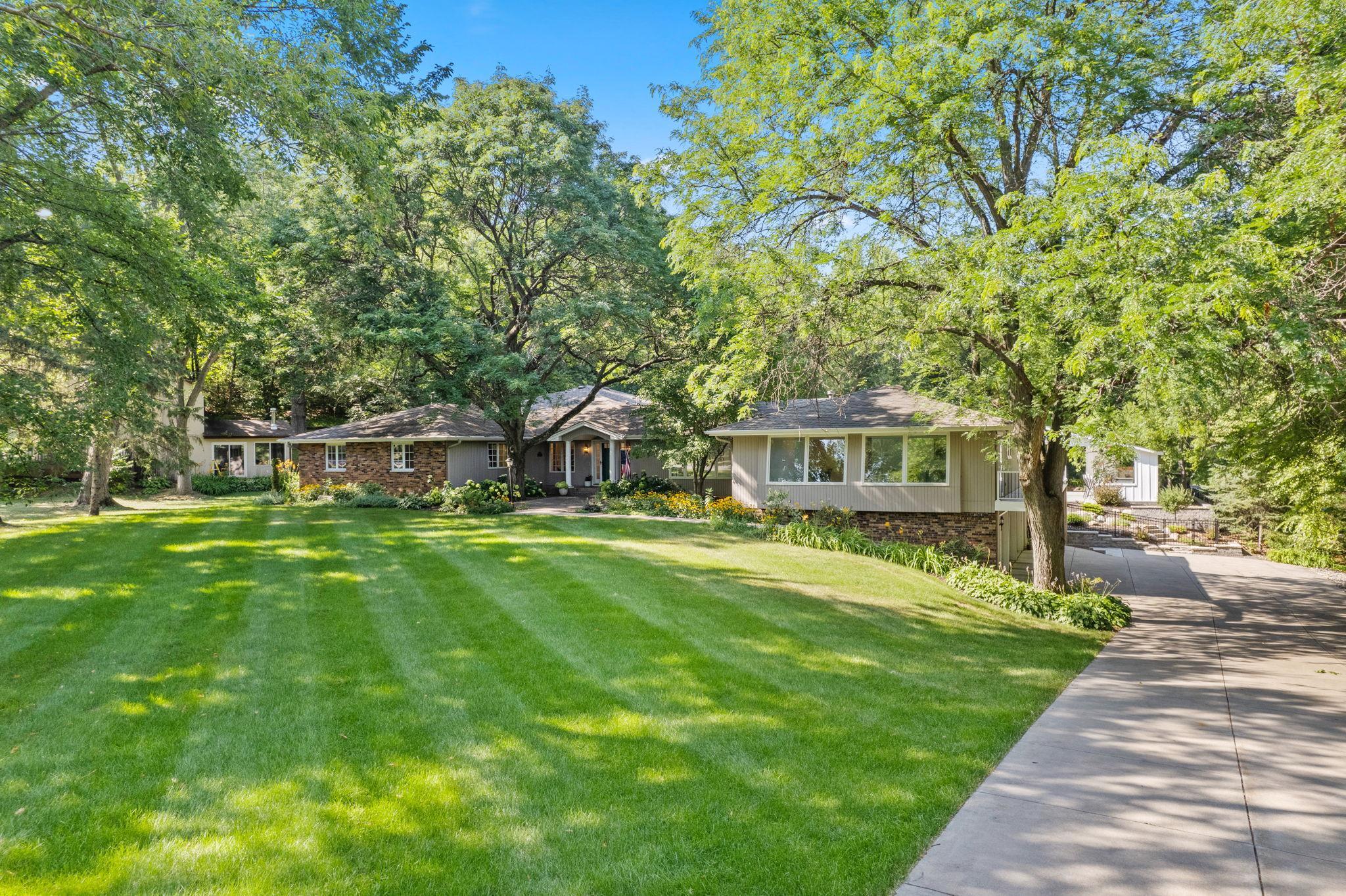 View of Residential at 8100 Oakmere Road, Bloomington MN 55438, Bloomington (3 of 71) - Mike Wilen | Minnesota Team Real Estate