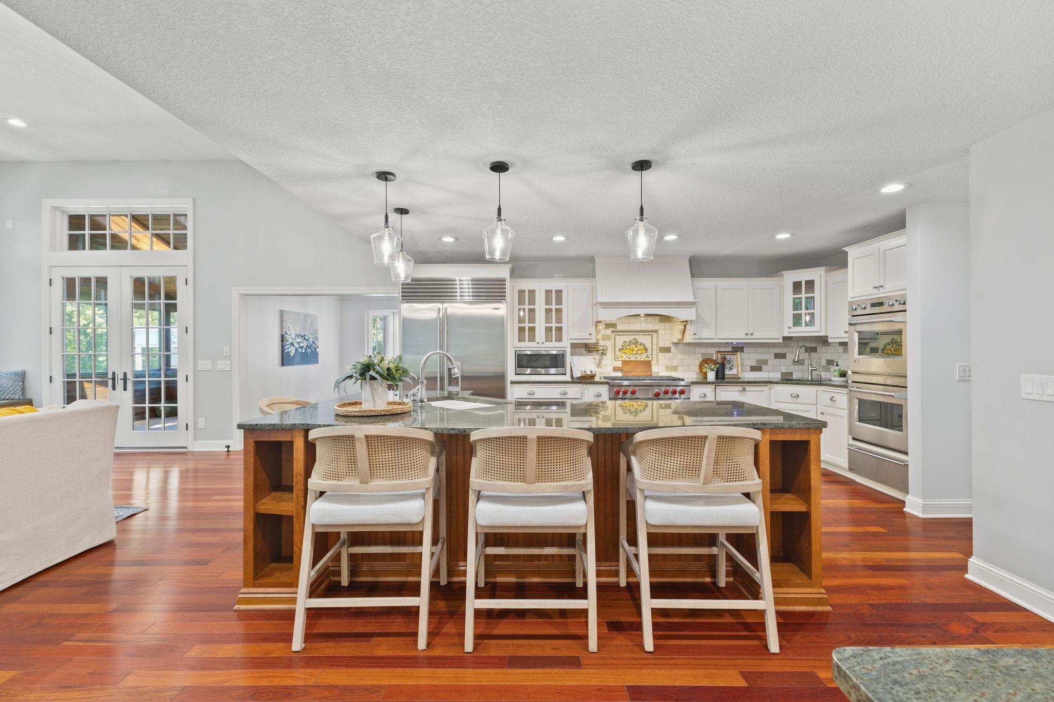 View of Residential at 8100 Oakmere Road, Bloomington MN 55438, Bloomington (28 of 71) - Mike Wilen | Minnesota Team Real Estate