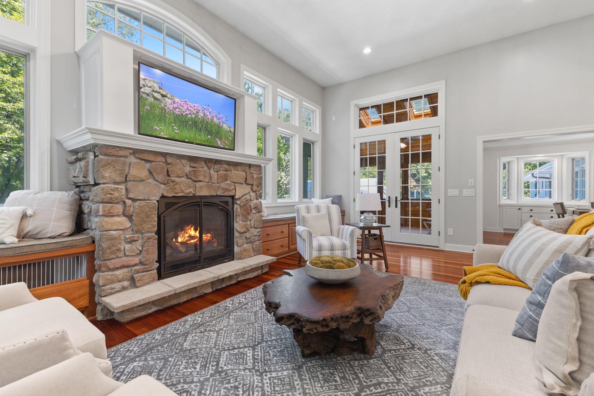 View of Residential at 8100 Oakmere Road, Bloomington MN 55438, Bloomington (32 of 71) - Mike Wilen | Minnesota Team Real Estate