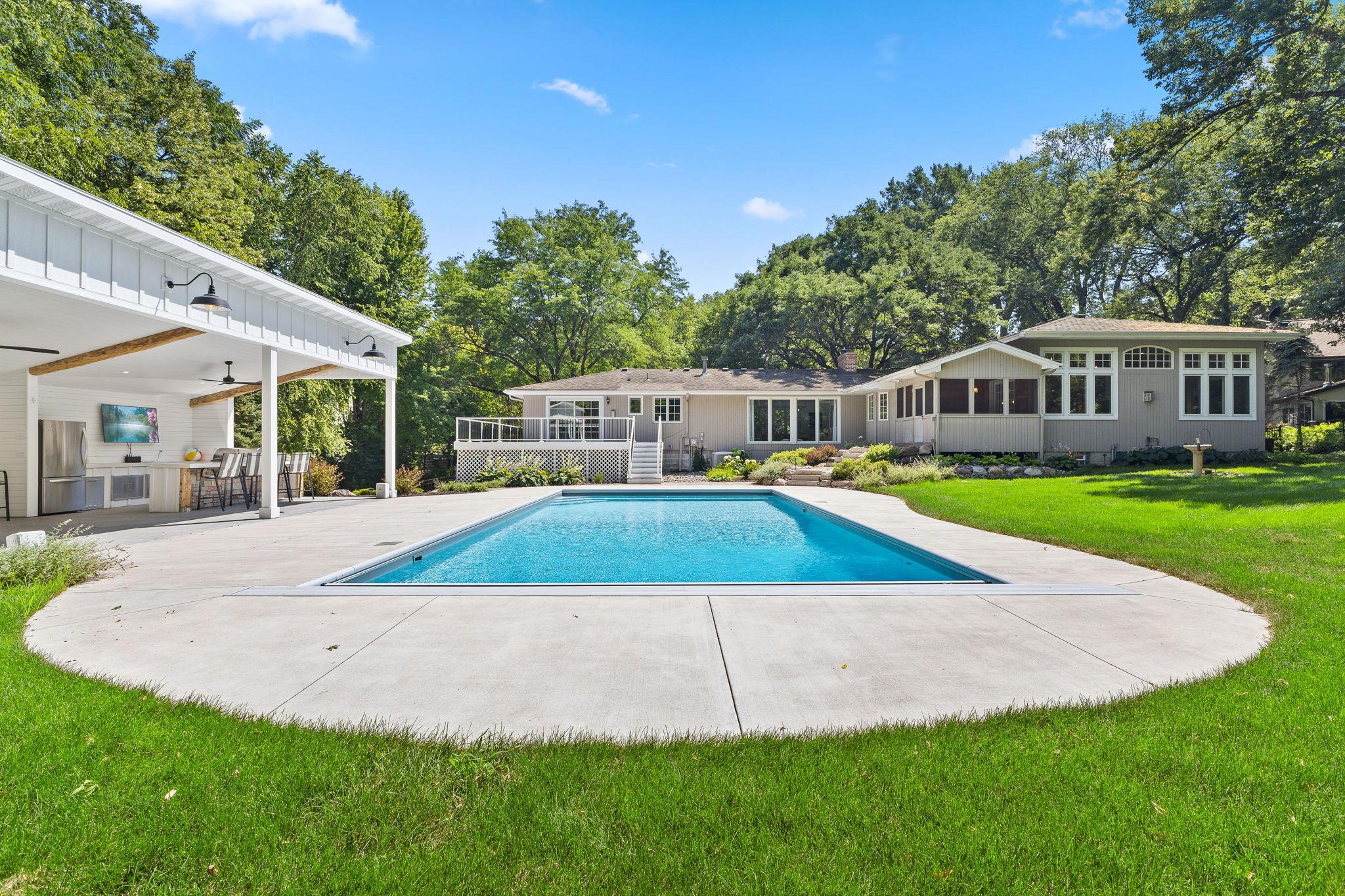 View of Residential at 8100 Oakmere Road, Bloomington MN 55438, Bloomington (35 of 71) - Mike Wilen | Minnesota Team Real Estate