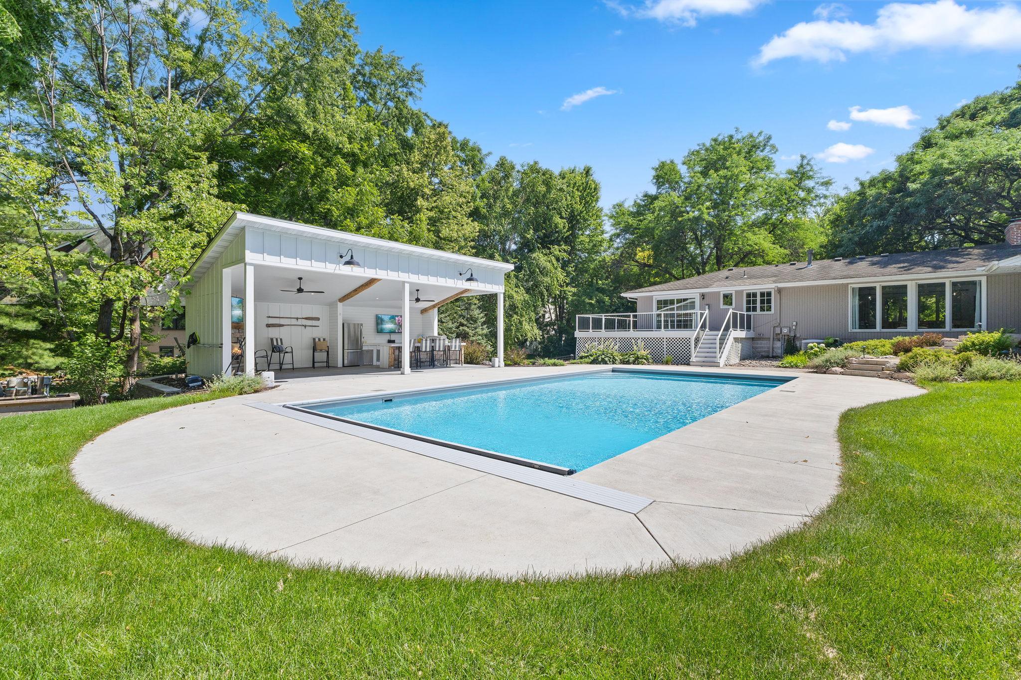 View of Residential at 8100 Oakmere Road, Bloomington MN 55438, Bloomington (36 of 71) - Mike Wilen | Minnesota Team Real Estate