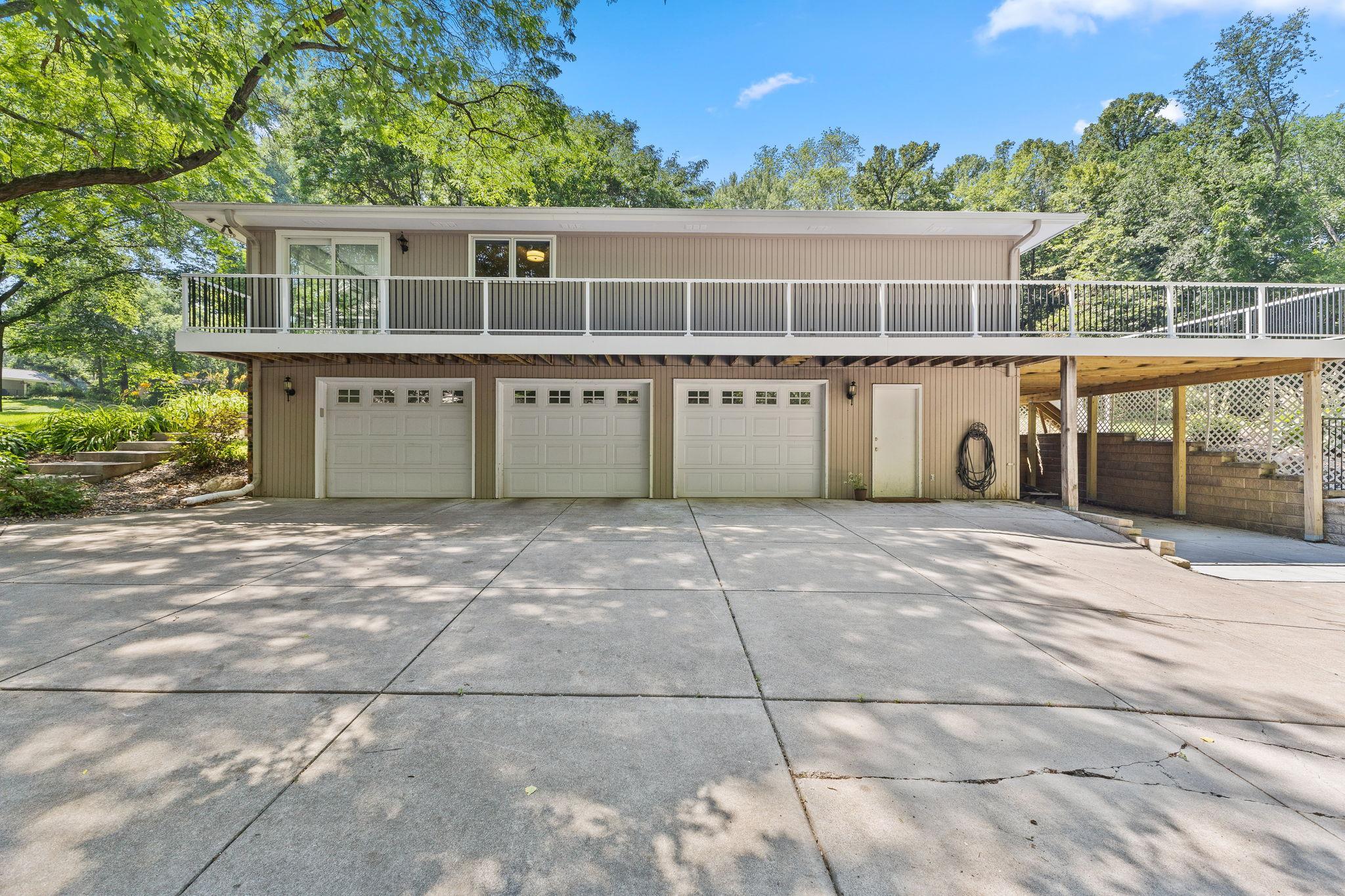View of Residential at 8100 Oakmere Road, Bloomington MN 55438, Bloomington (65 of 71) - Mike Wilen | Minnesota Team Real Estate