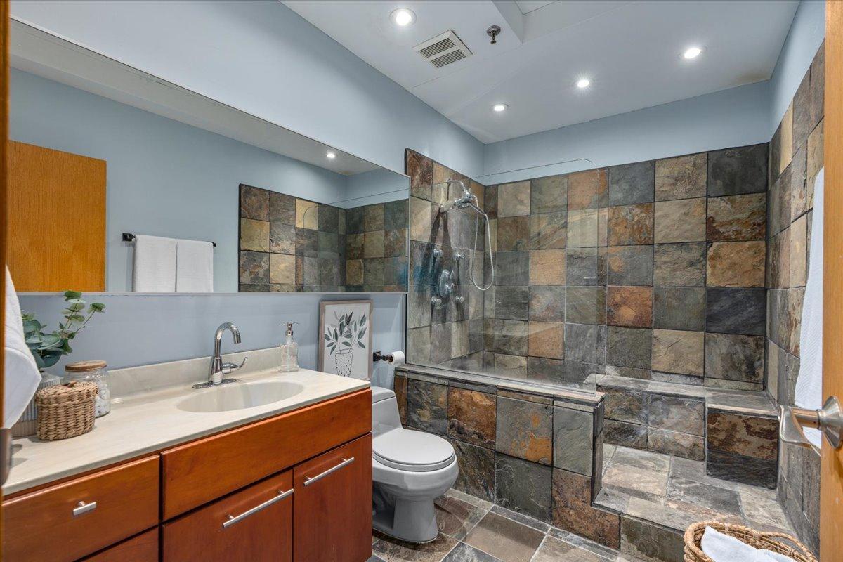 View of Residential at 210 2nd Street #206, Minneapolis MN 55401, Minneapolis (12 of 22) - Mike Wilen | Minnesota Team Real Estate