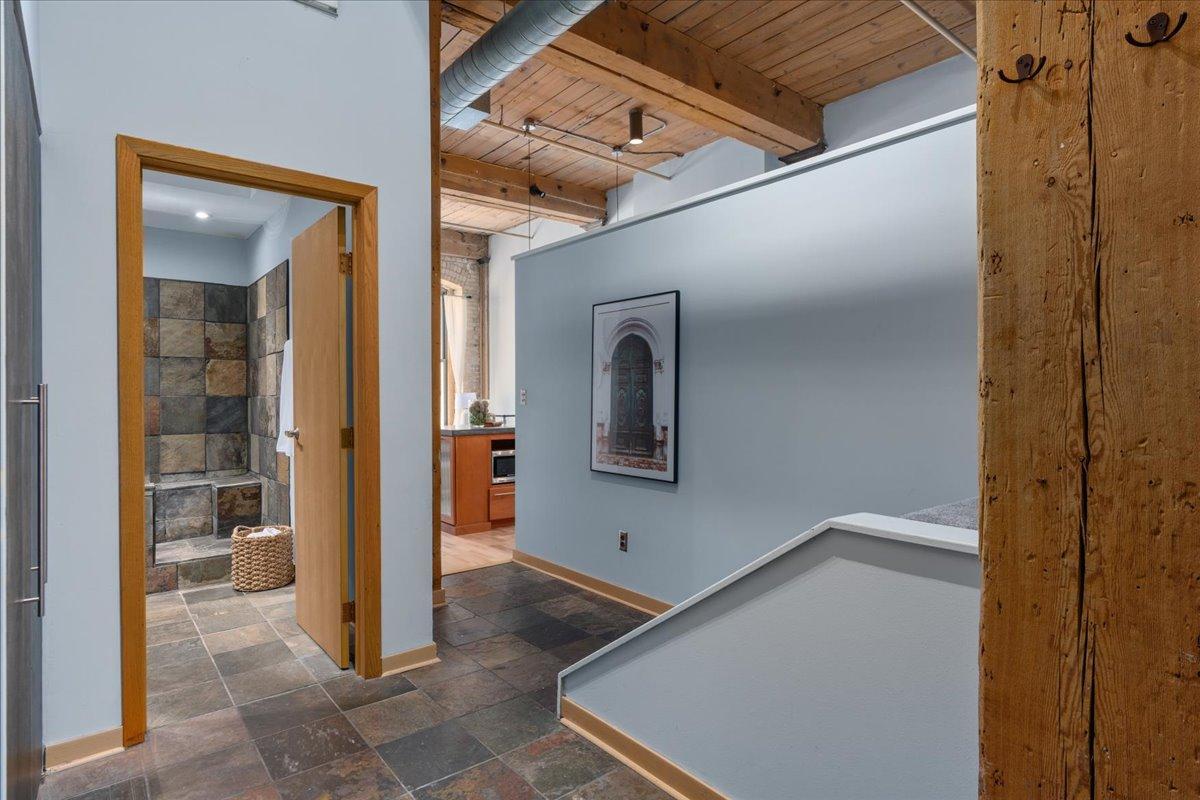 View of Residential at 210 2nd Street #206, Minneapolis MN 55401, Minneapolis (15 of 22) - Mike Wilen | Minnesota Team Real Estate