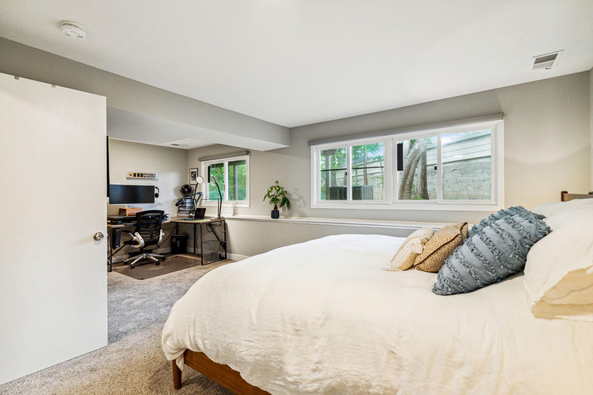 View of Residential Income at 3724 Joppa Avenue, Saint Louis Park MN 55416, Saint Louis Park (32 of 79) - Mike Wilen | Minnesota Team Real Estate