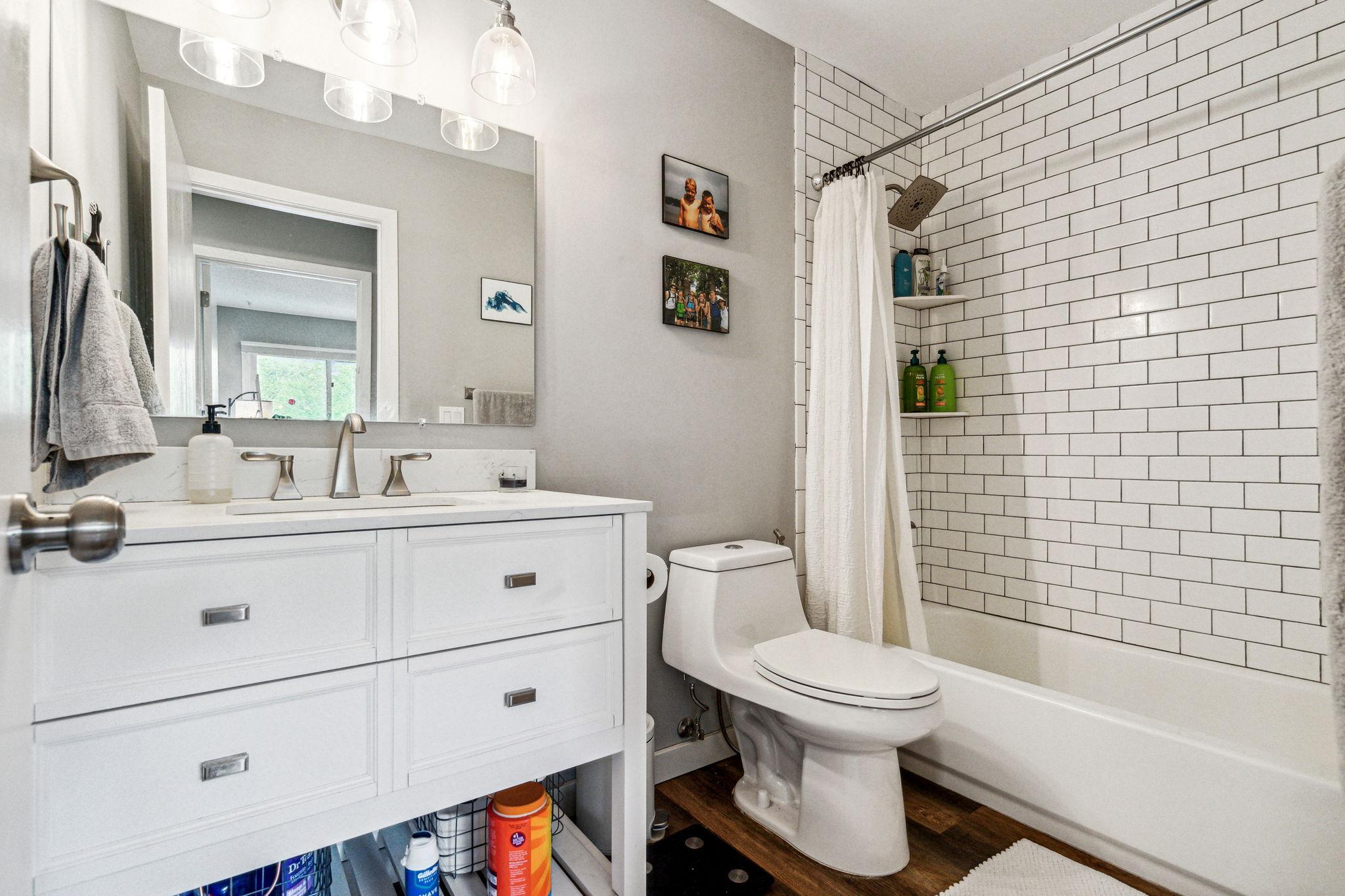 View of Residential Income at 3724 Joppa Avenue, Saint Louis Park MN 55416, Saint Louis Park (59 of 79) - Mike Wilen | Minnesota Team Real Estate