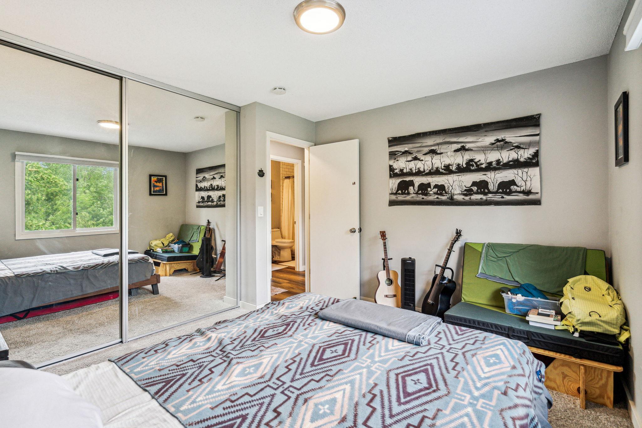 View of Residential Income at 3724 Joppa Avenue, Saint Louis Park MN 55416, Saint Louis Park (58 of 79) - Mike Wilen | Minnesota Team Real Estate